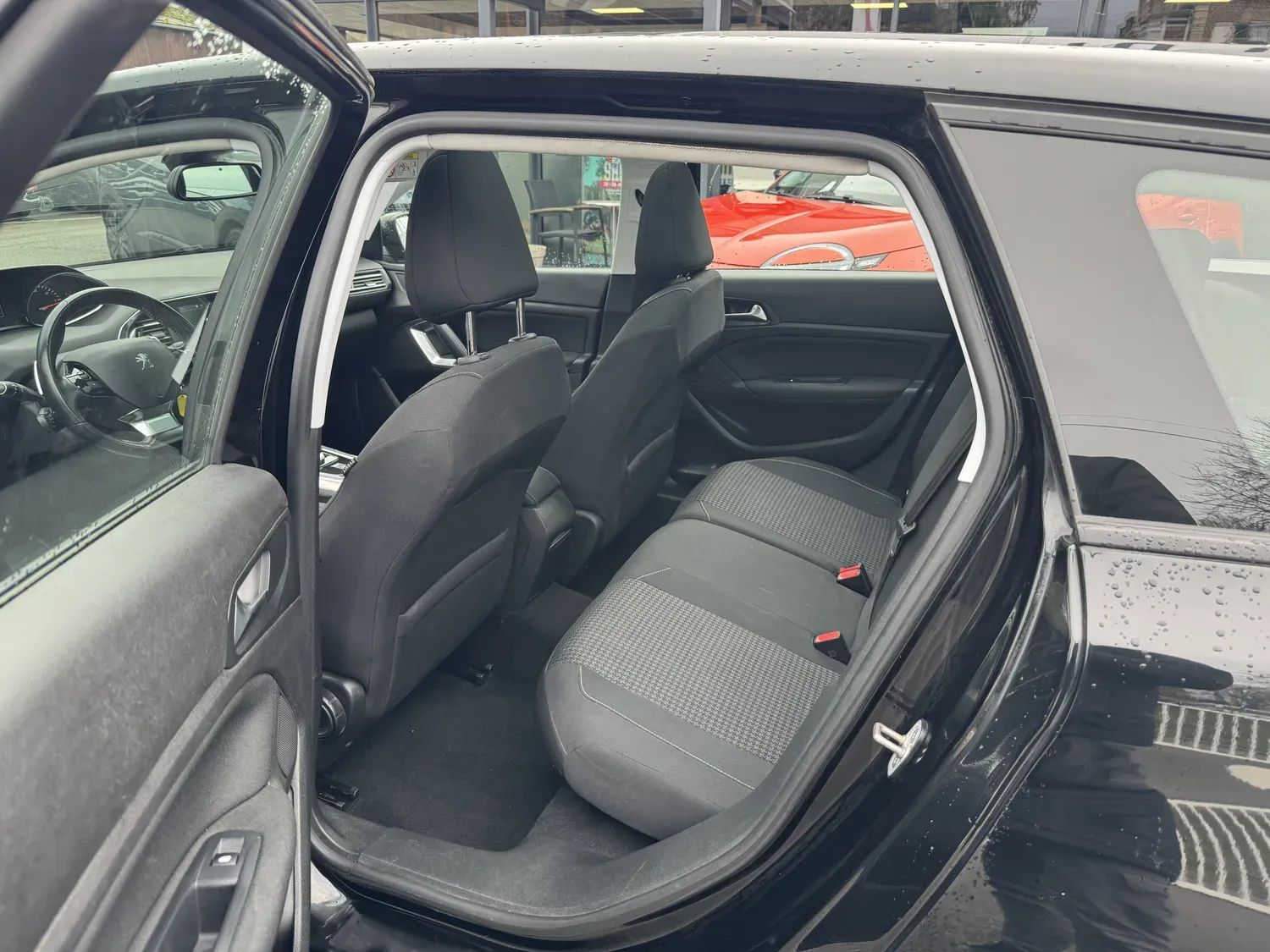 PEUGEOT 308 SW 1.5 HDI130 EAT8