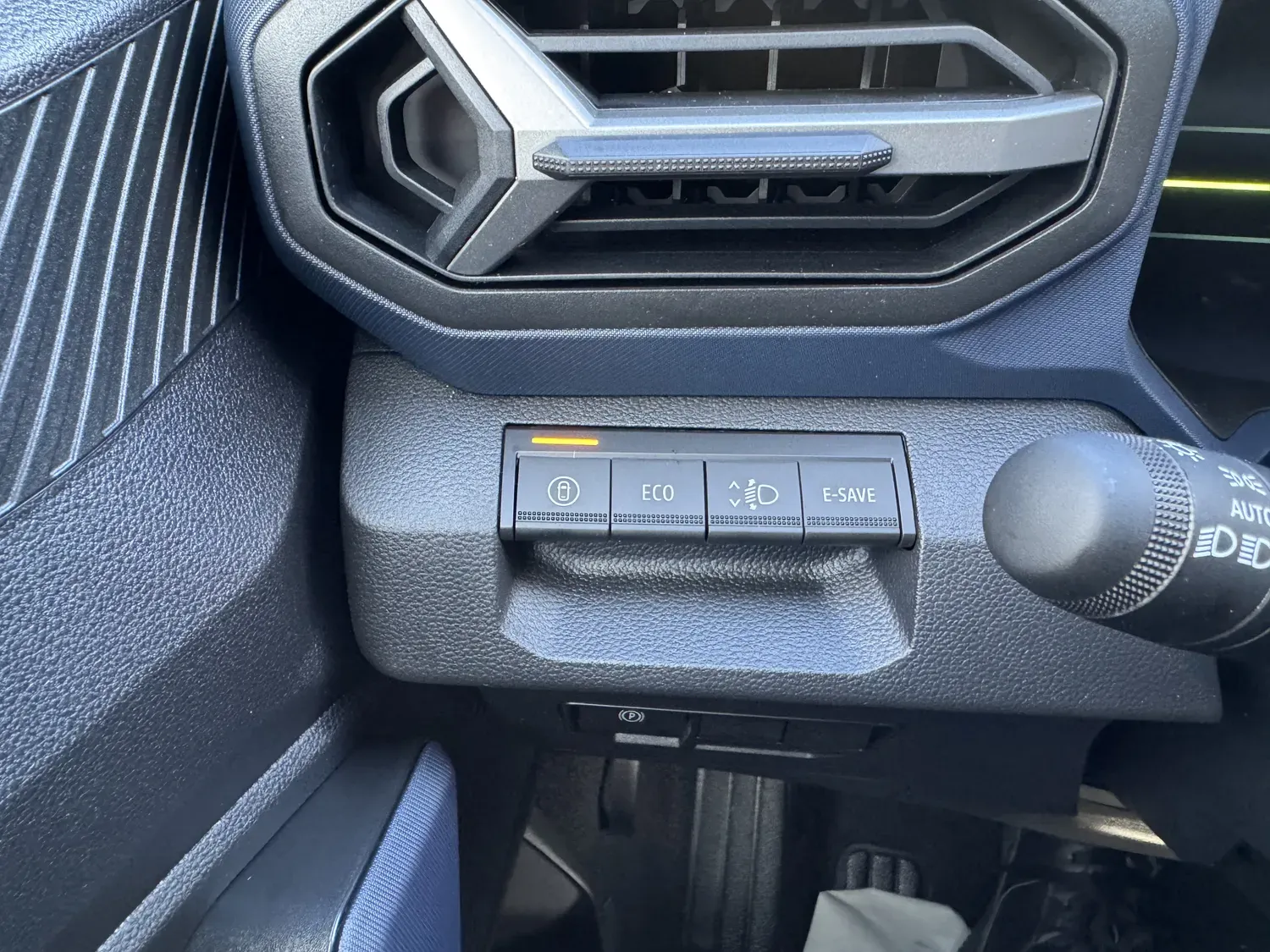 DACIA DUSTER III 1.6 HYBRID 140 4X2 JOURNEY BVA