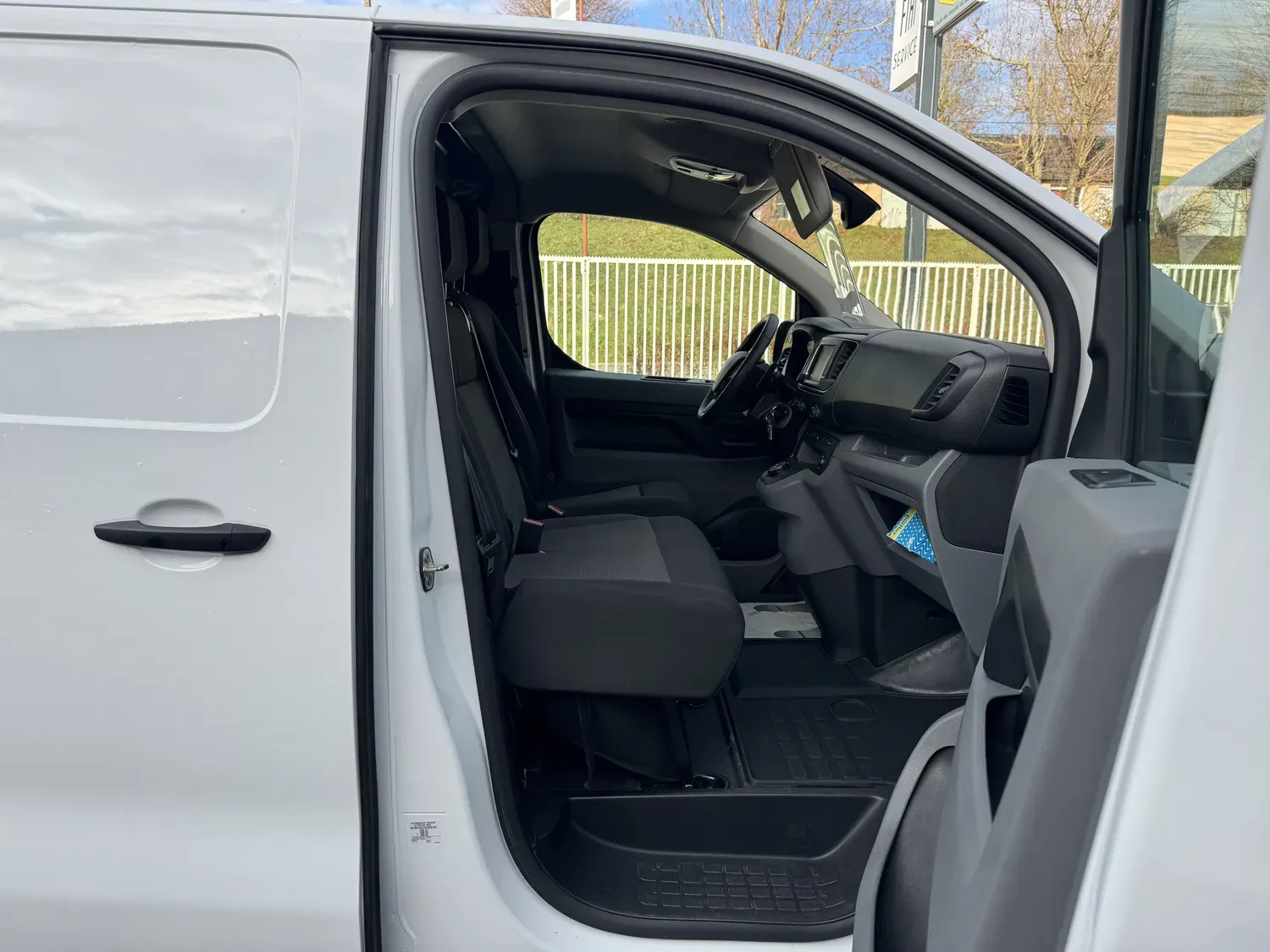 PEUGEOT EXPERT III 2.0 BLUEHDI 180 S&S STANDARD PREMIUM