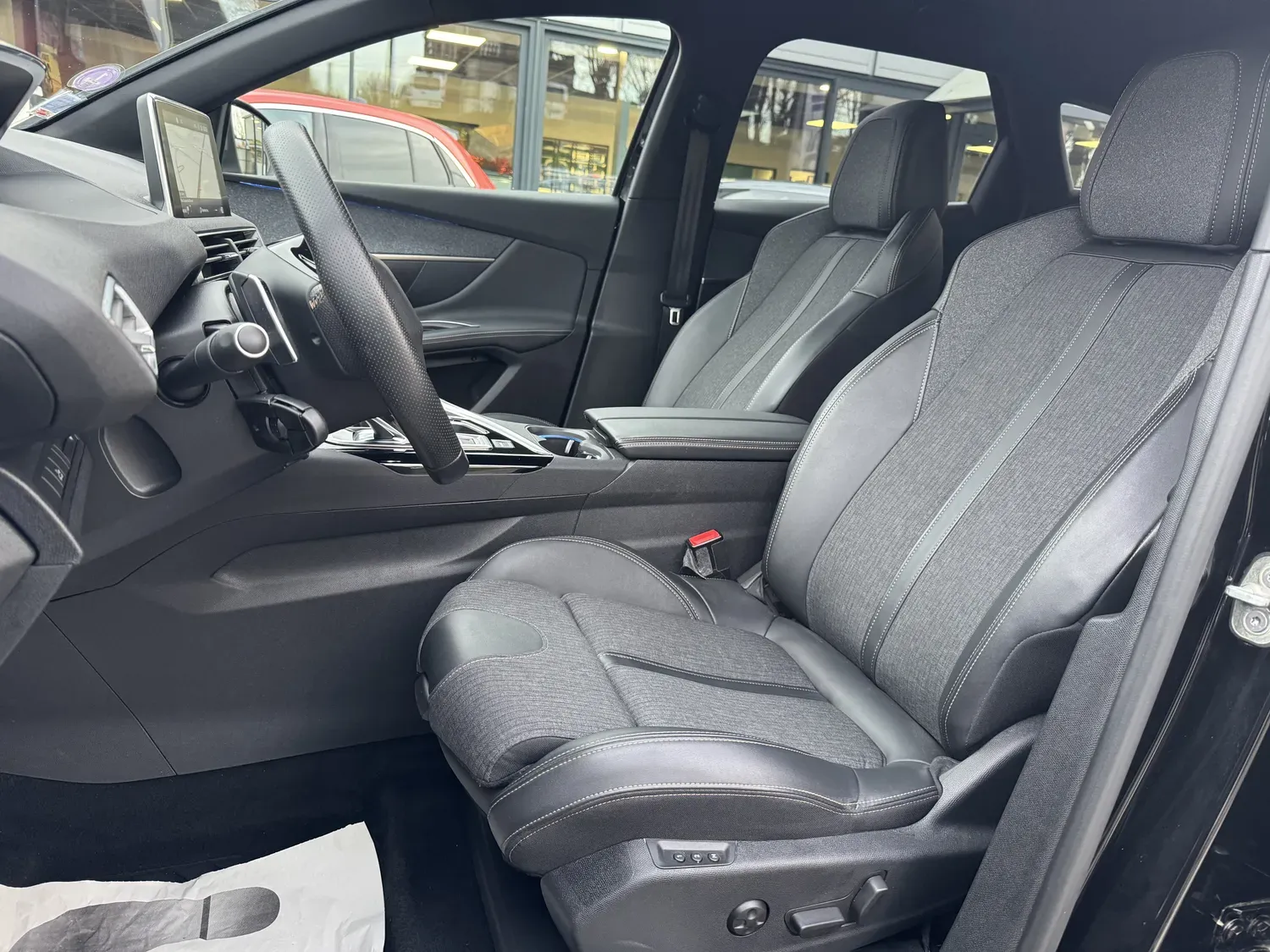 PEUGEOT 3008 1.2 130 GT LINE EAT8