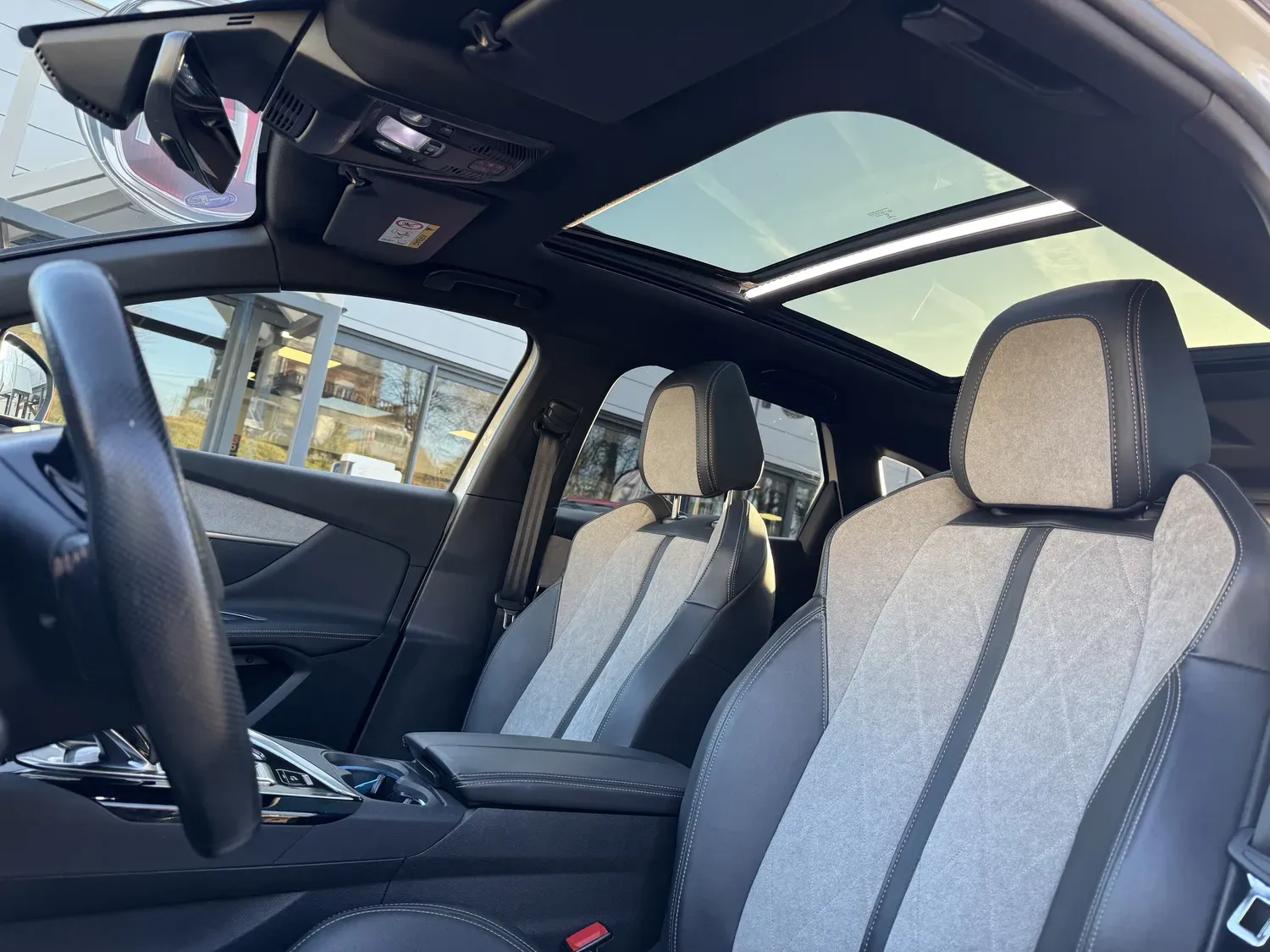 PEUGEOT 3008 1.6 HYBRID4 300 GT E-EAT8