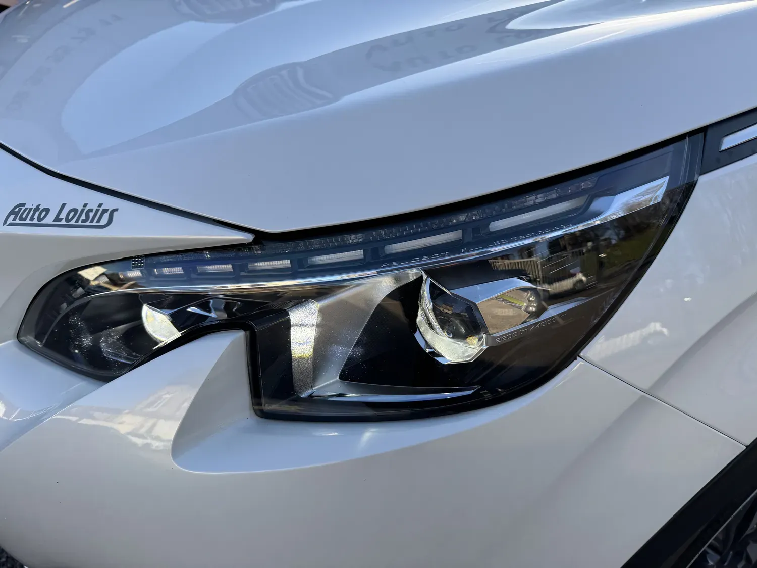 PEUGEOT 3008 1.6 HYBRID4 300 GT E-EAT8