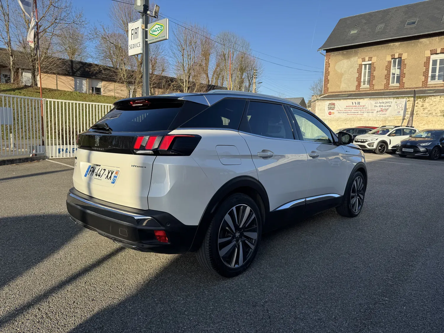 PEUGEOT 3008 1.6 HYBRID4 300 GT E-EAT8