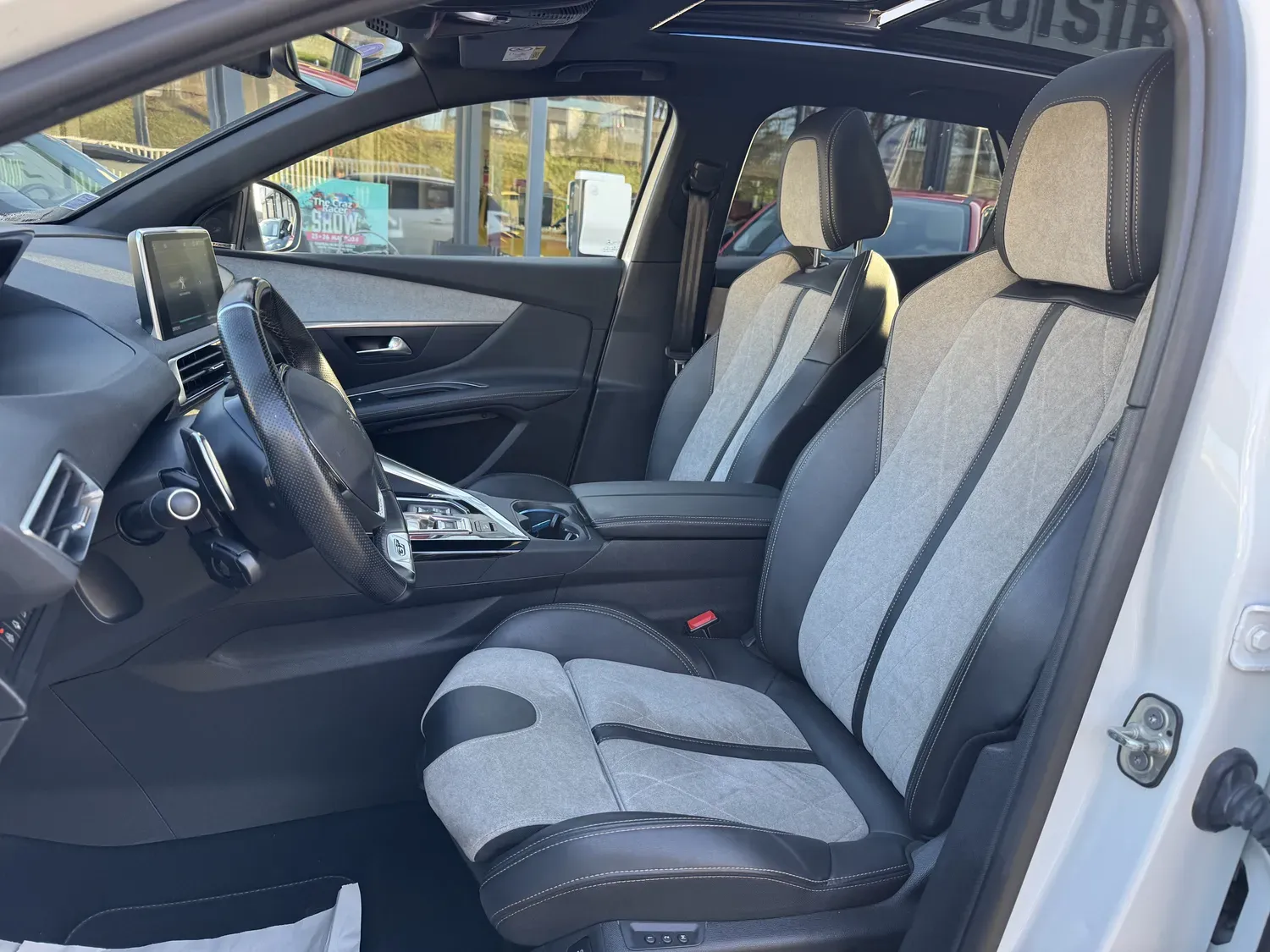 PEUGEOT 3008 1.6 HYBRID4 300 GT E-EAT8