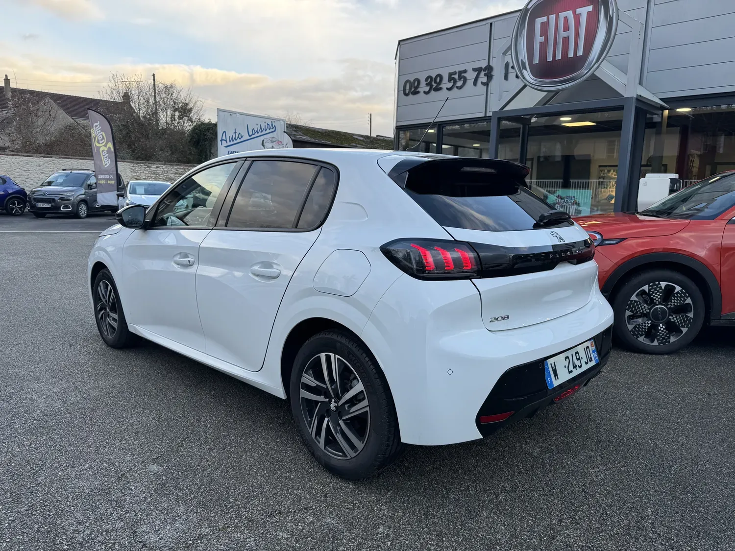 PEUGEOT 208 II 1.2 ESSENCE 100 S&S ALLURE