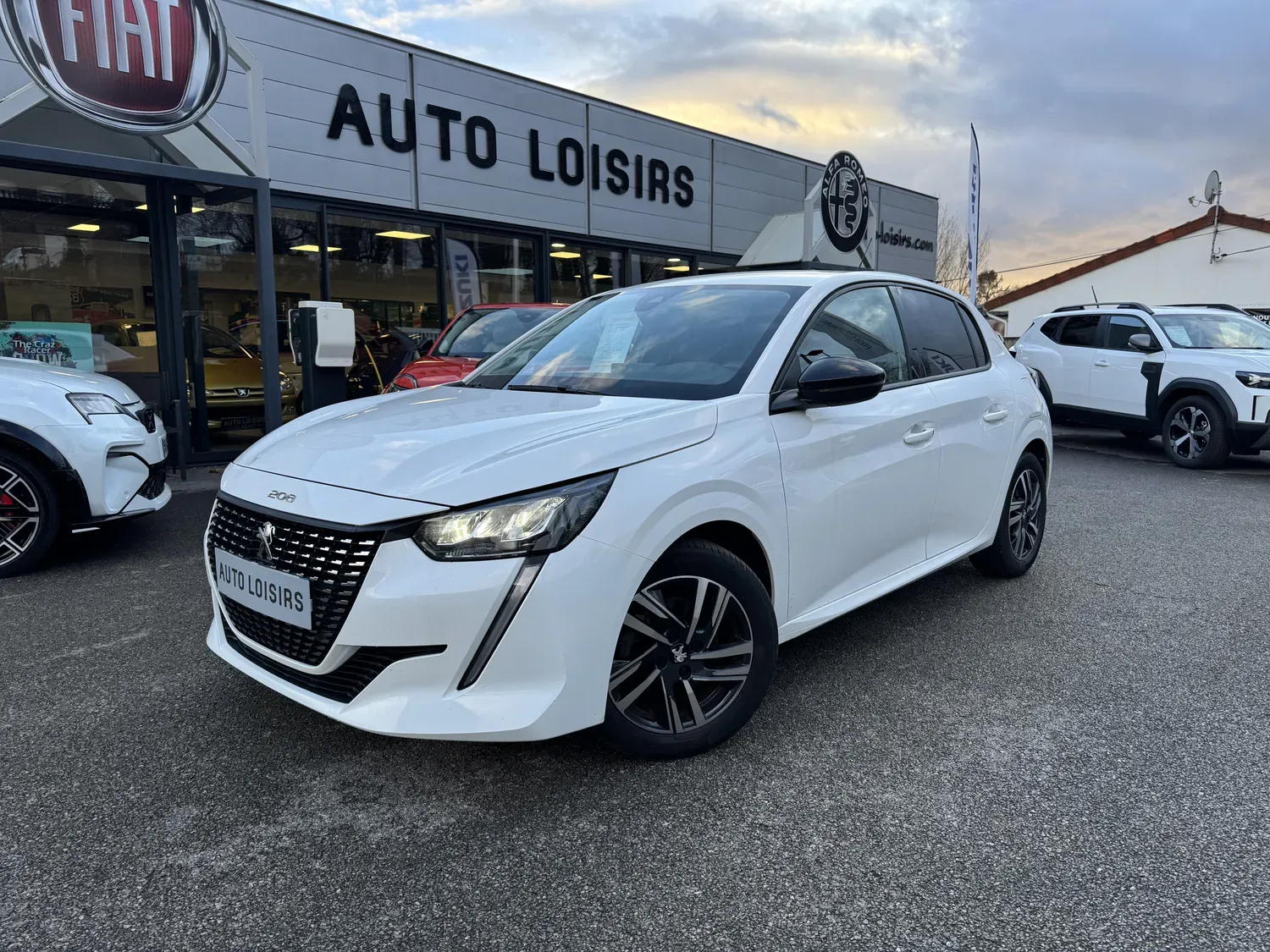 PEUGEOT 208 II 1.2 ESSENCE 100 S&S ALLURE