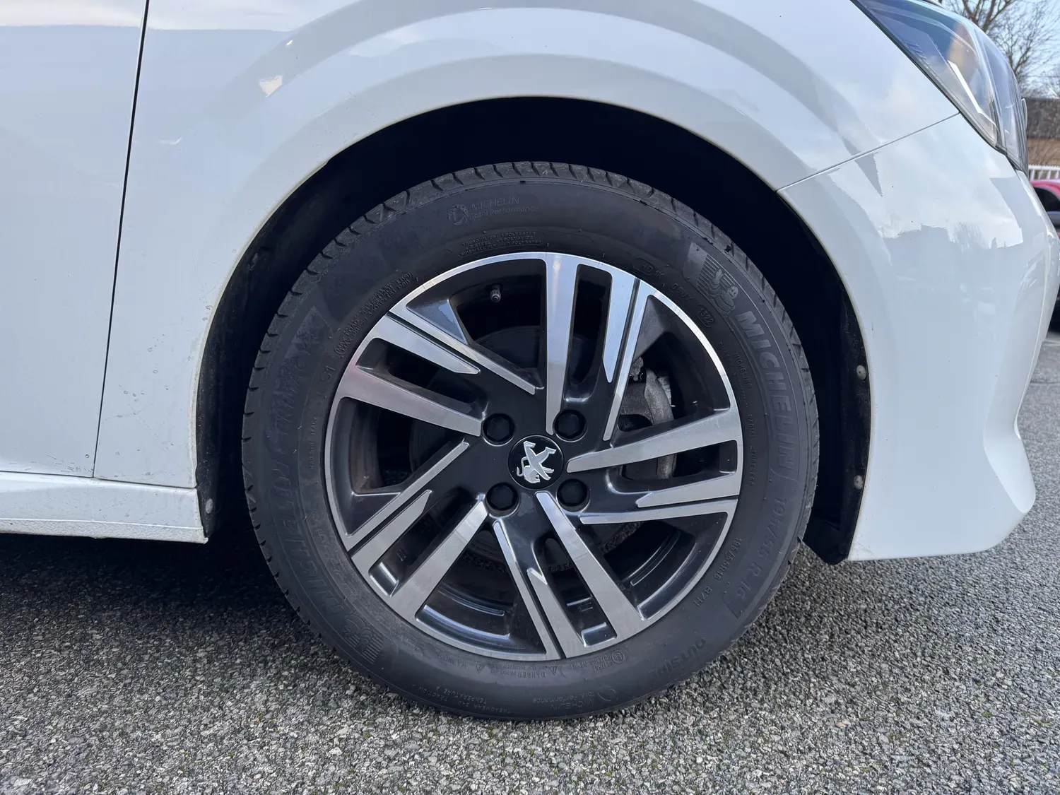 PEUGEOT 208 II 1.2 ESSENCE 100 S&S ALLURE