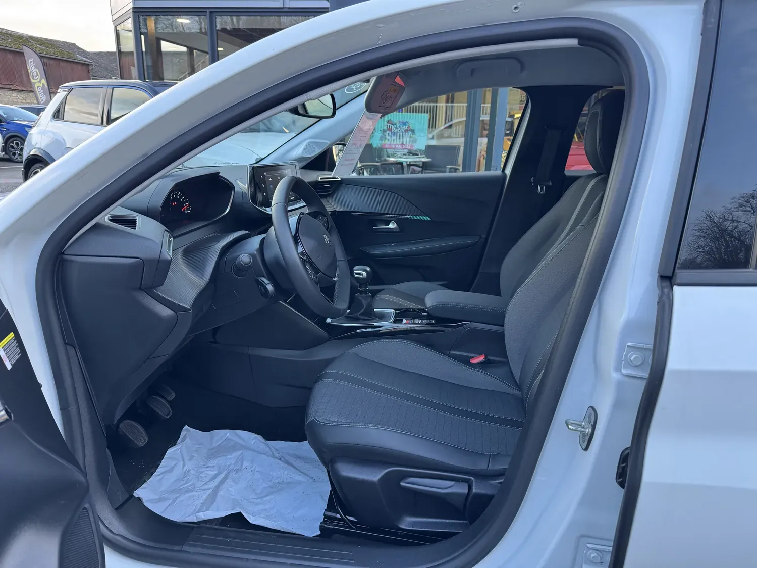 PEUGEOT 208 II 1.2 ESSENCE 100 S&S ALLURE