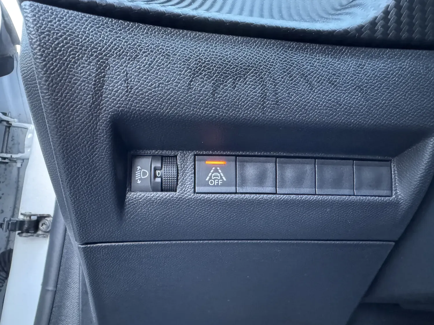 PEUGEOT 208 II 1.2 ESSENCE 100 S&S ALLURE