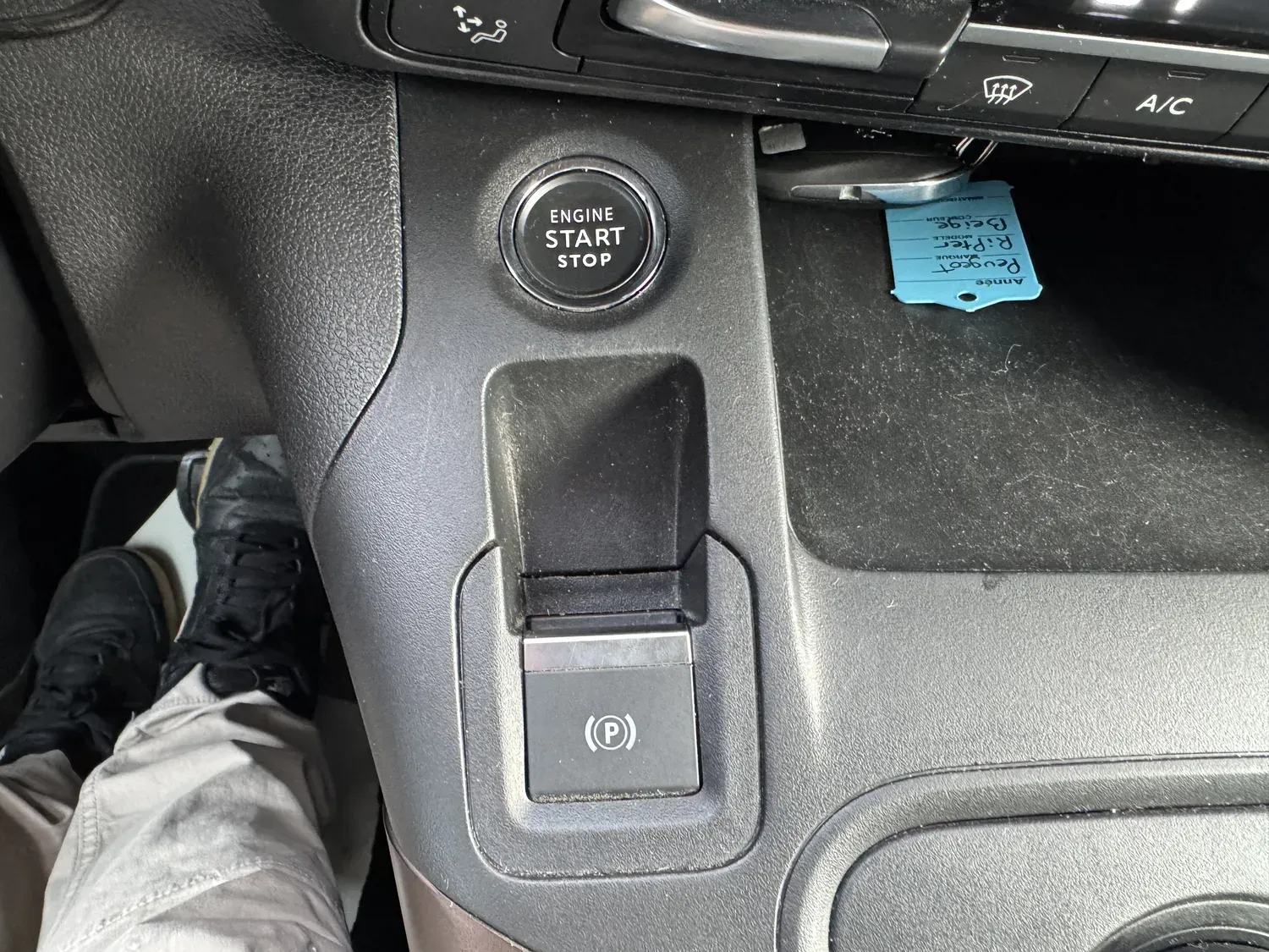 PEUGEOT RIFTER 1.2 130 GT EAT8