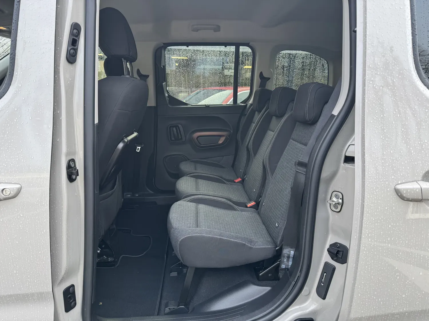 PEUGEOT RIFTER 1.2 130 GT EAT8