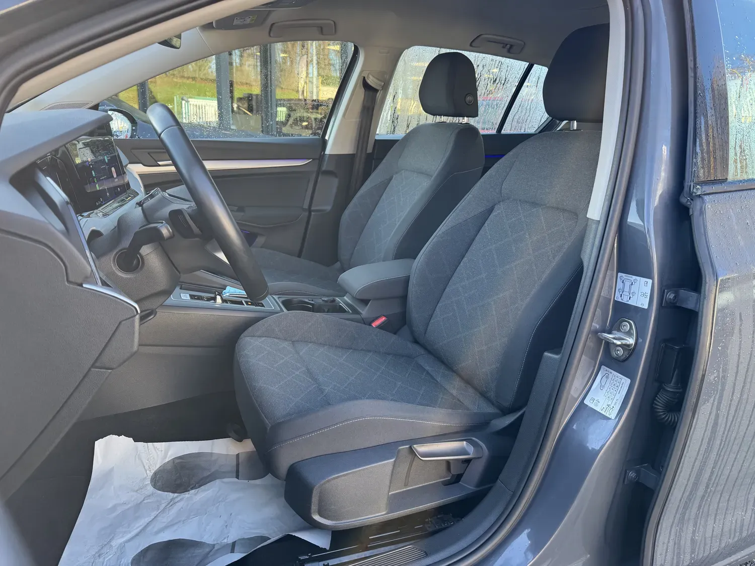 VOLKSWAGEN GOLF VIII 2.0 TDI SCR 115 LIFE BUSINESS DSG7