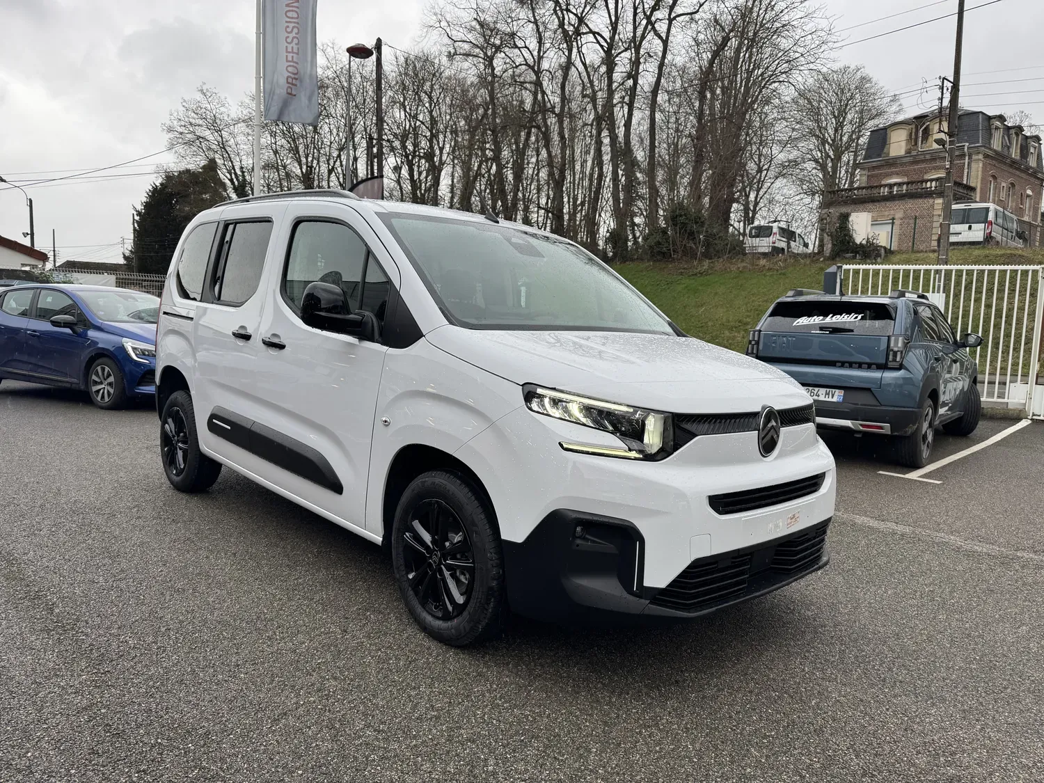 CITROEN BERLINGO TAILLE M BLUEHDI 130 MAX EAT8