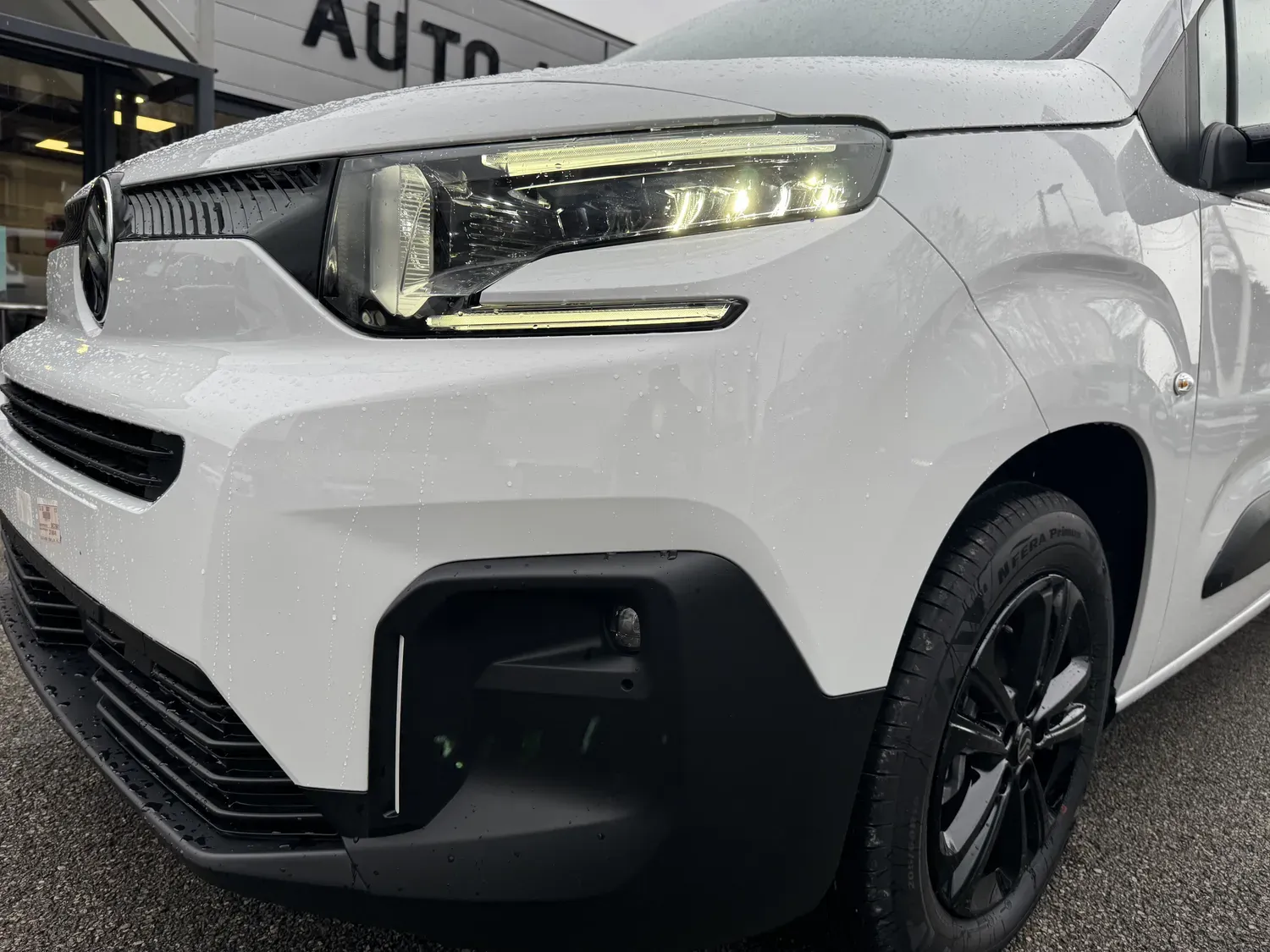 CITROEN BERLINGO TAILLE M BLUEHDI 130 MAX EAT8