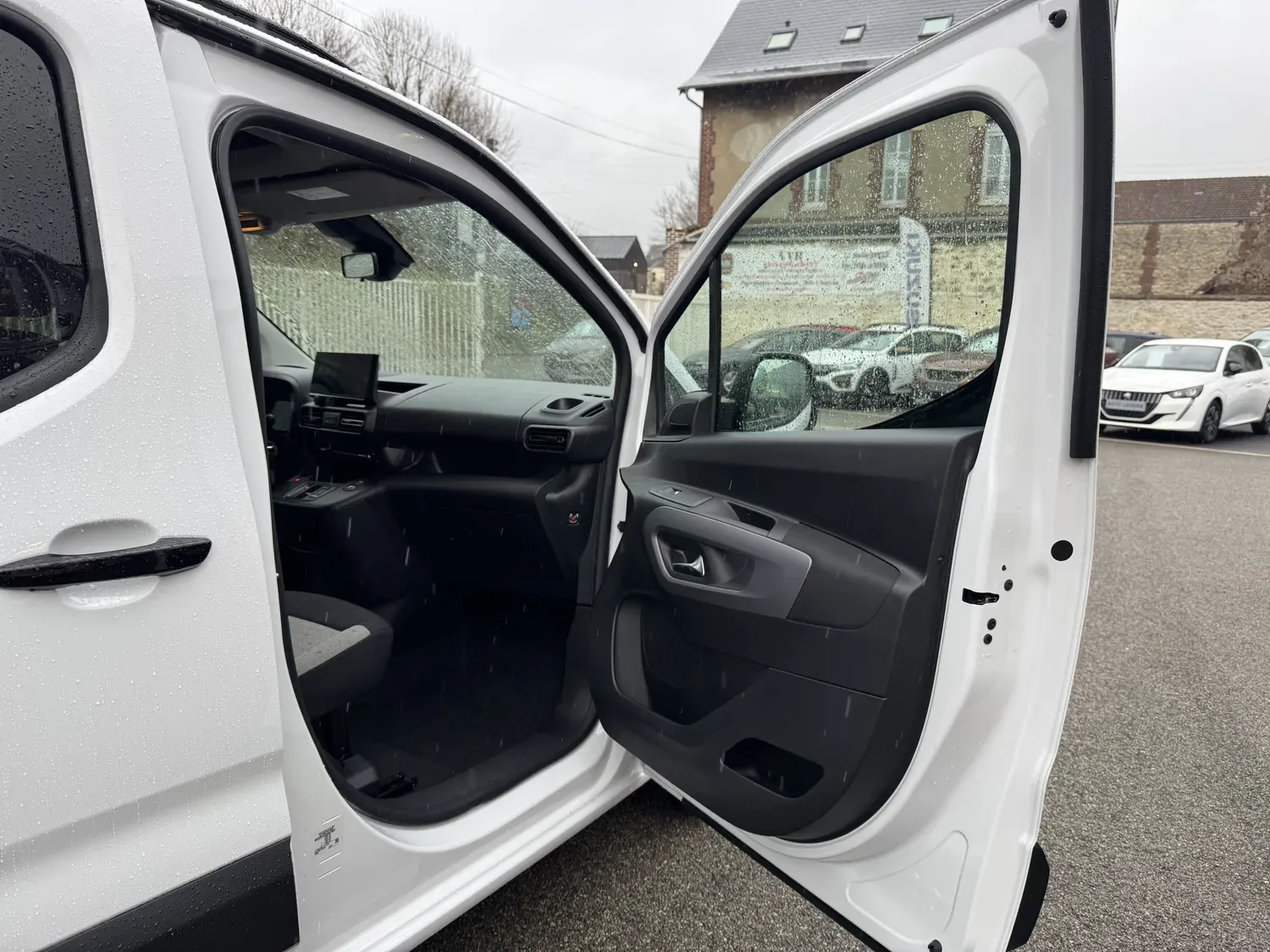 CITROEN BERLINGO TAILLE M BLUEHDI 130 MAX EAT8