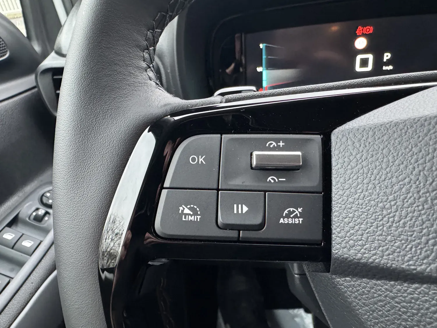 CITROEN BERLINGO TAILLE M BLUEHDI 130 MAX EAT8