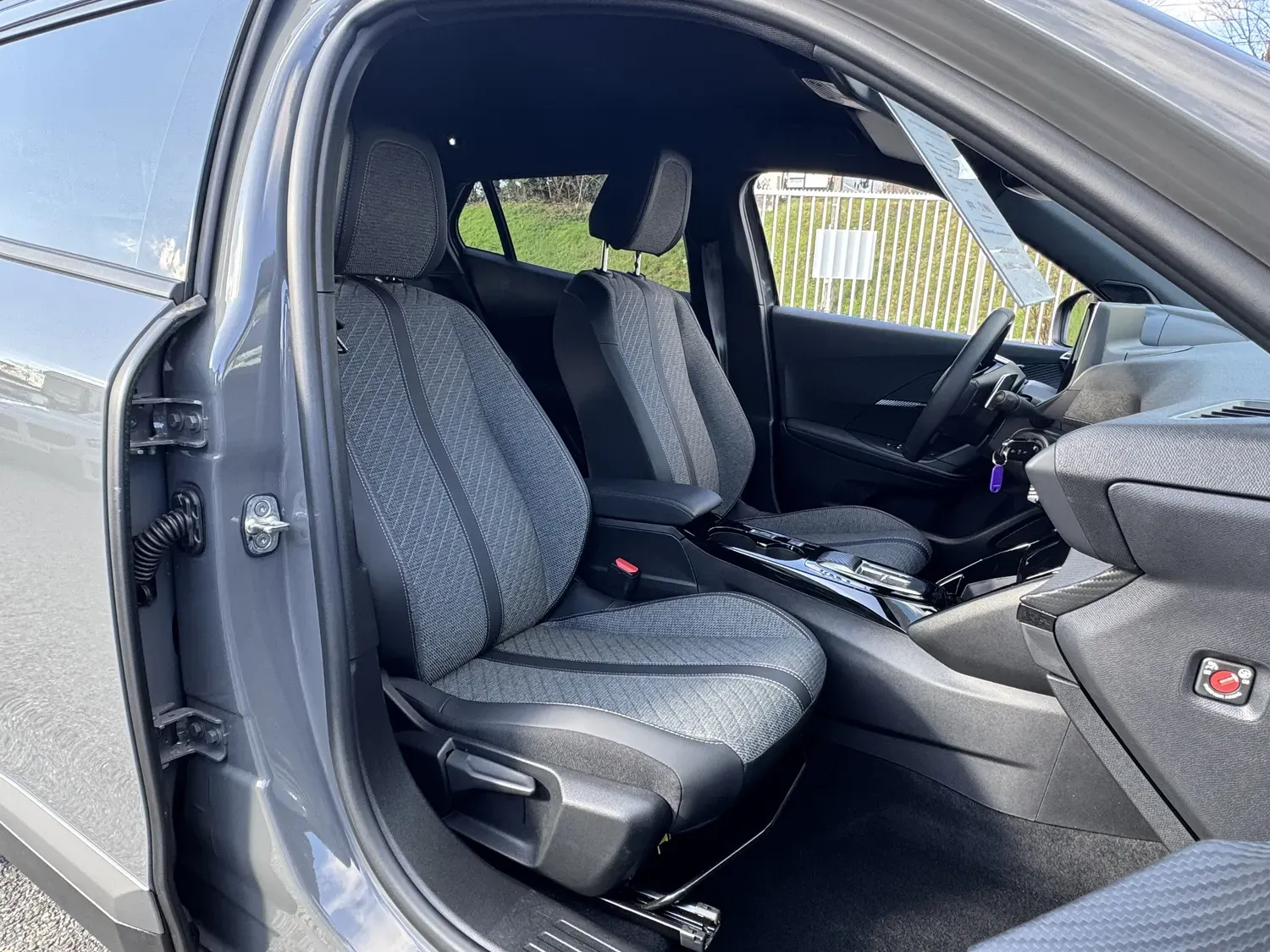 PEUGEOT 2008 1.2 130 ALLURE EAT8