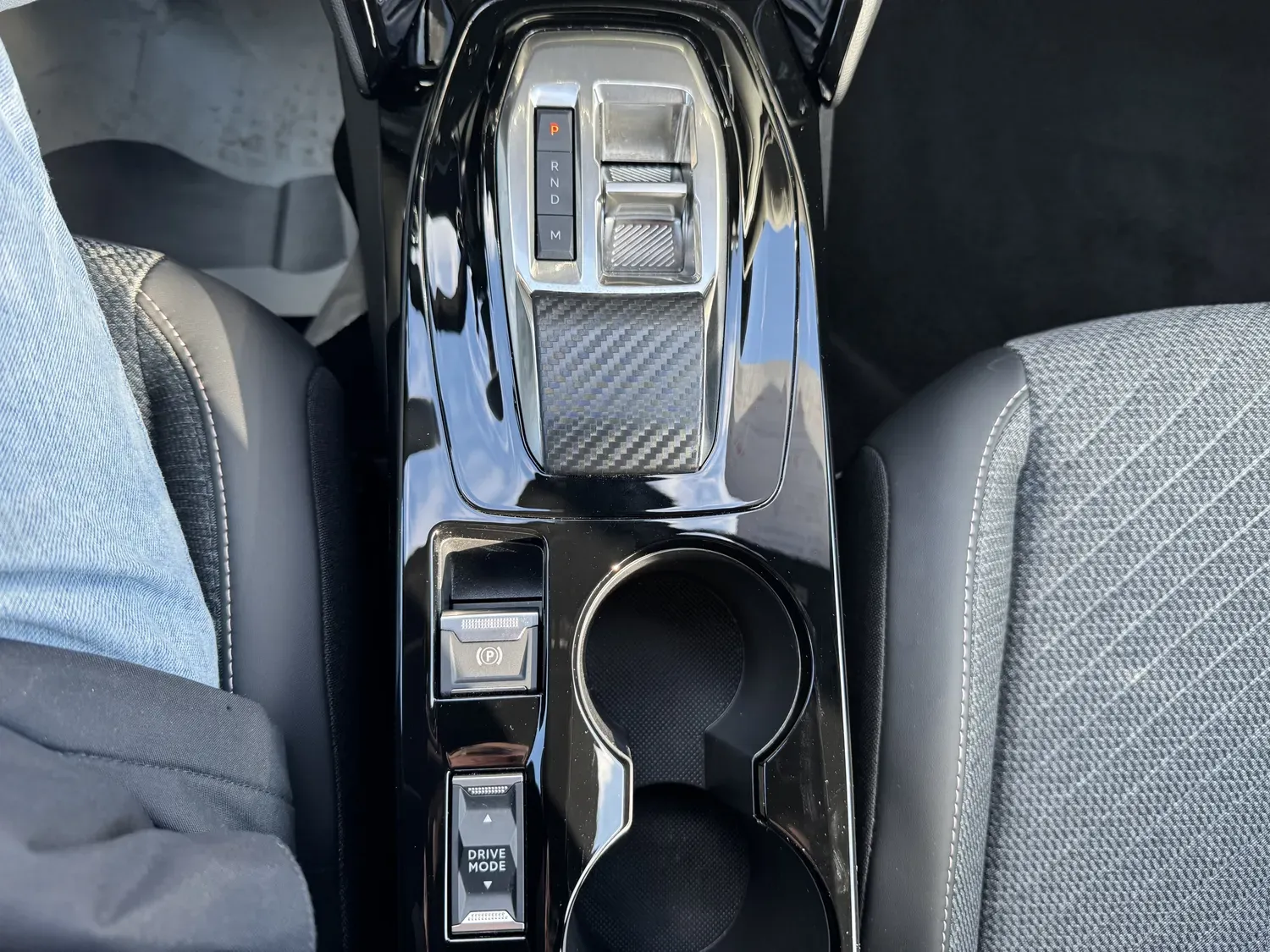 PEUGEOT 2008 1.2 130 ALLURE EAT8