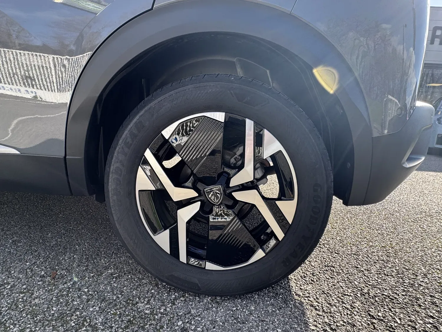 PEUGEOT 2008 1.2 130 ALLURE EAT8