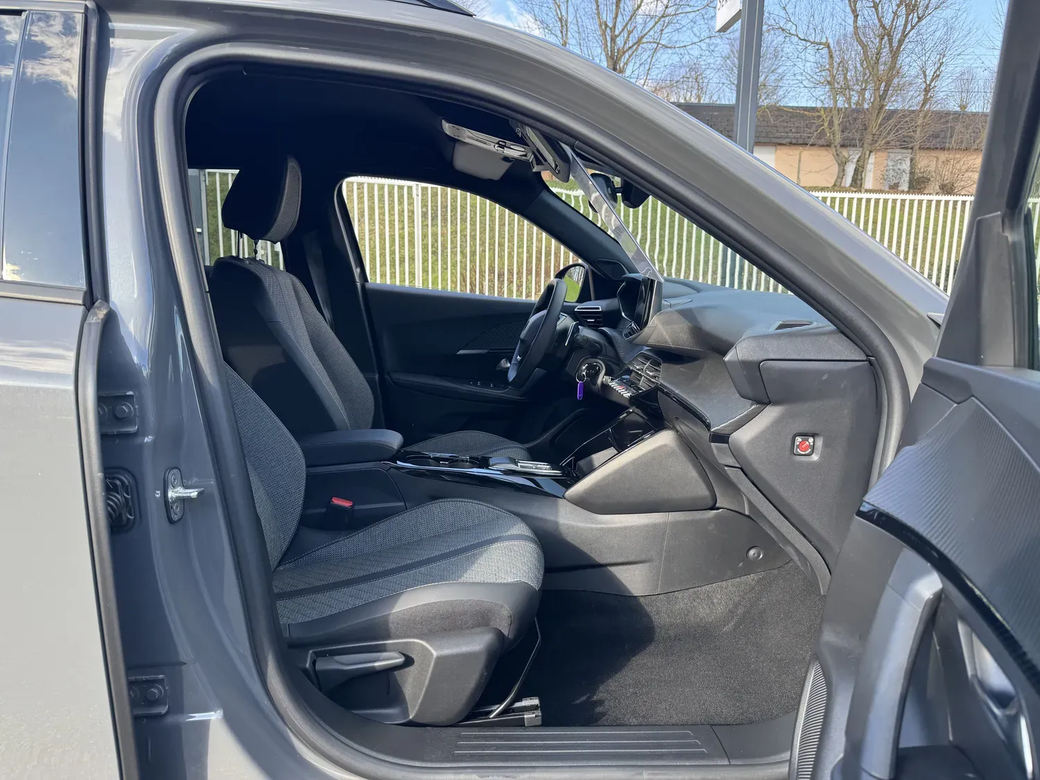 PEUGEOT 2008 1.2 130 ALLURE EAT8