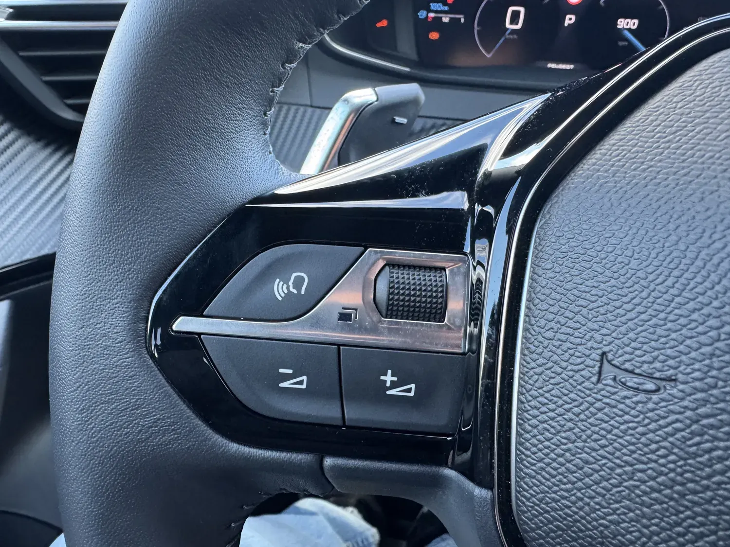 PEUGEOT 2008 1.2 130 ALLURE EAT8