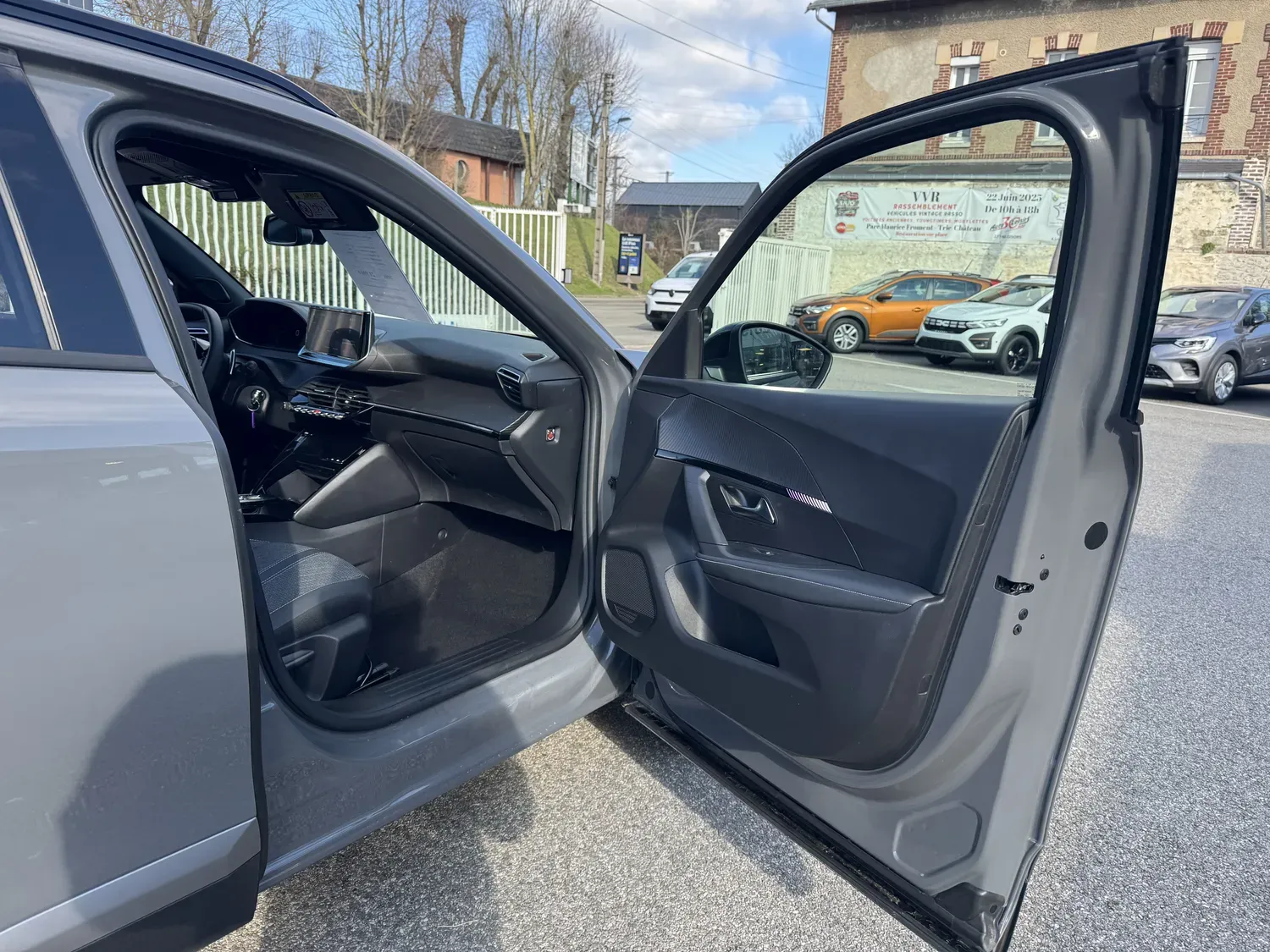 PEUGEOT 2008 1.2 130 ALLURE EAT8