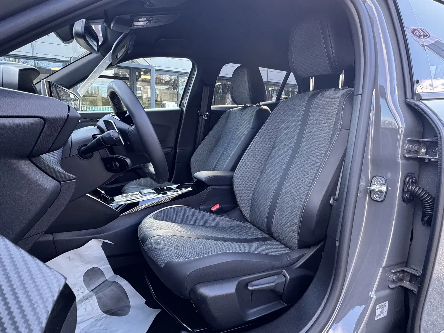 PEUGEOT 2008 1.2 130 ALLURE EAT8