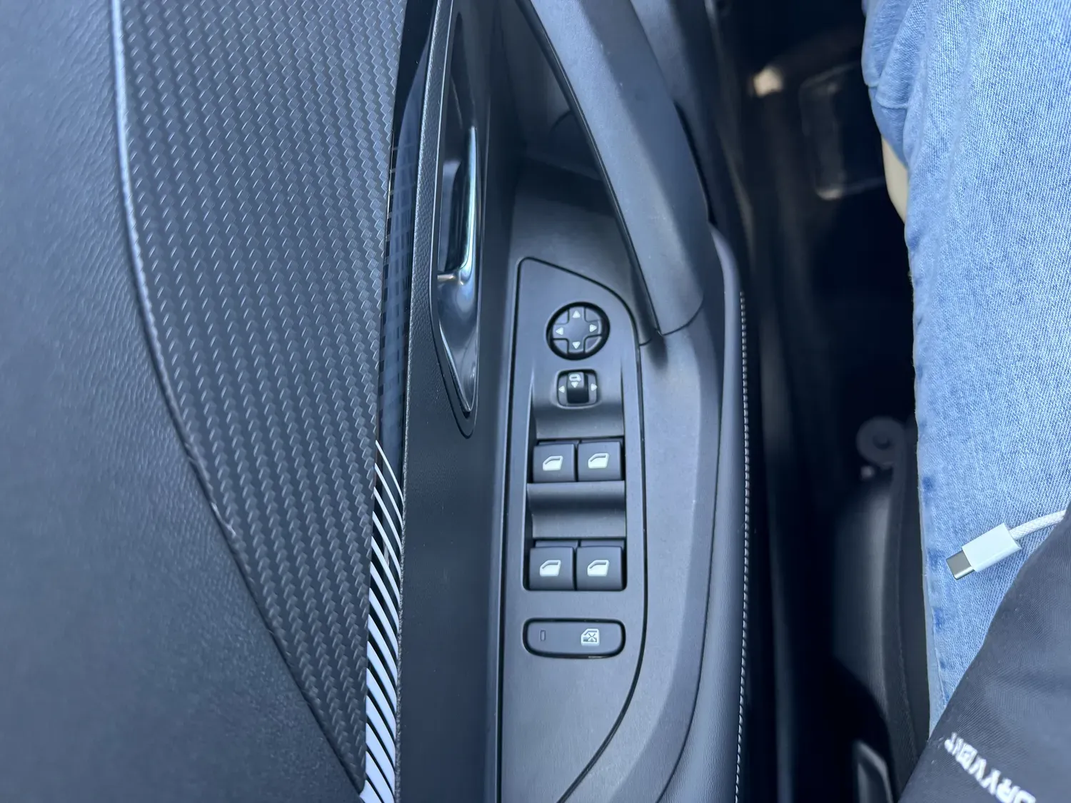 PEUGEOT 2008 1.2 130 ALLURE EAT8