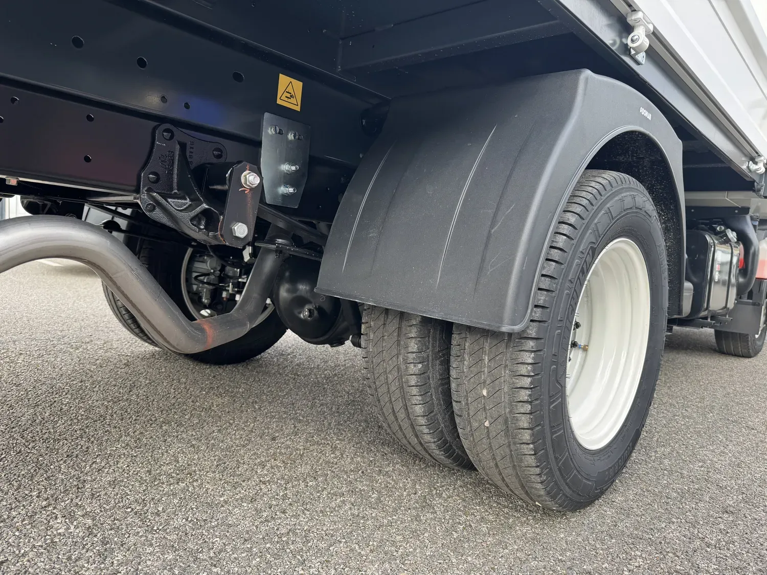 ISUZU M 21 1.9 D 120 3.5T HEAVY F BVA