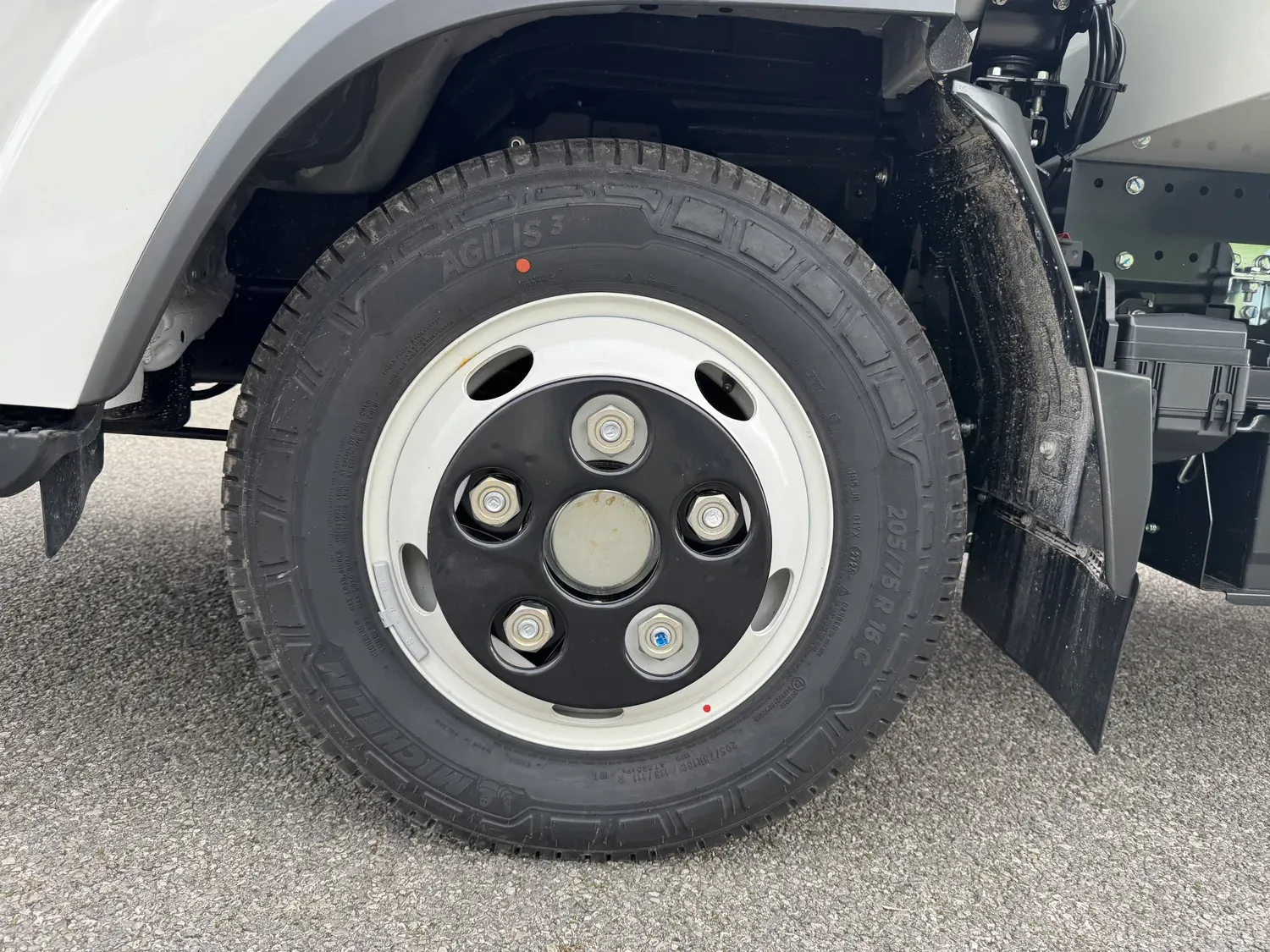 ISUZU M 21 1.9 D 120 3.5T HEAVY F BVA