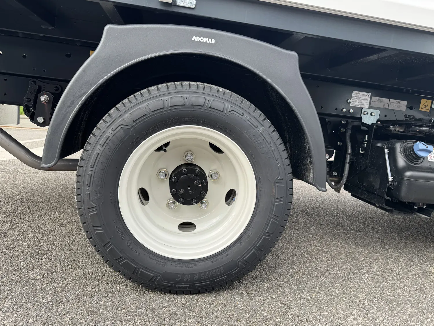 ISUZU M 21 1.9 D 120 3.5T HEAVY F BVA