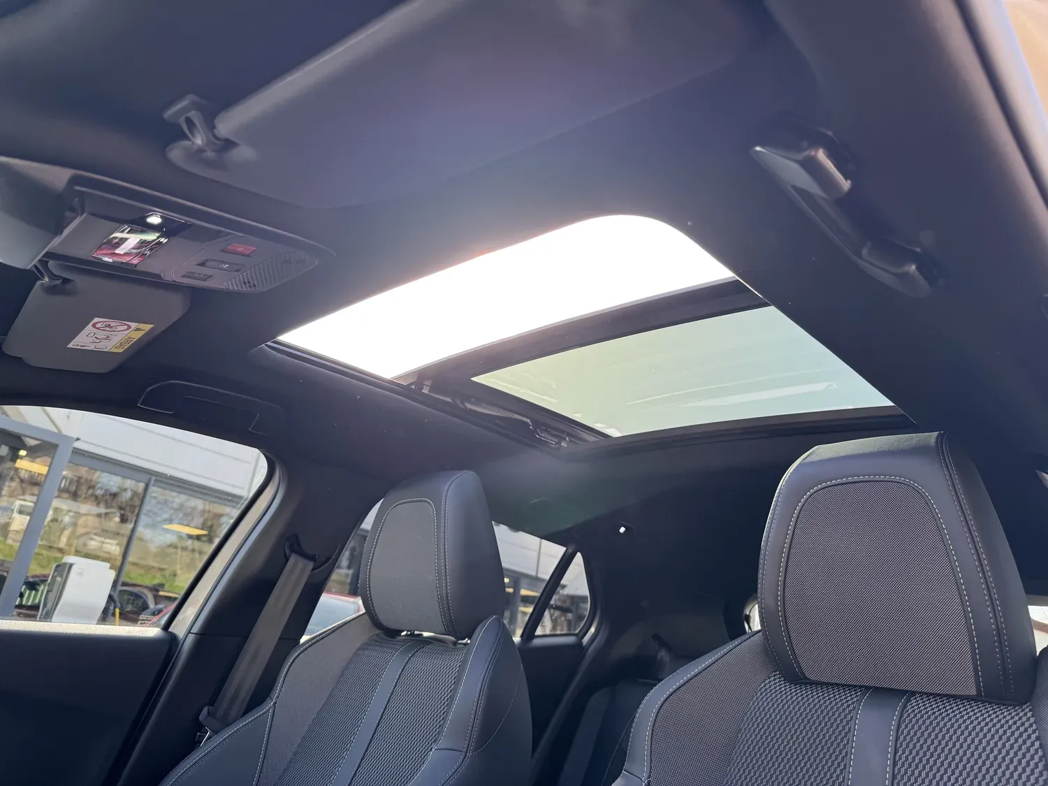 PEUGEOT 2008 II 1.2 HYBRID 136 GT E-DCS6