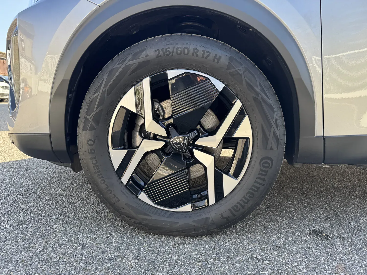 PEUGEOT 2008 II 1.2 HYBRID 136 GT E-DCS6