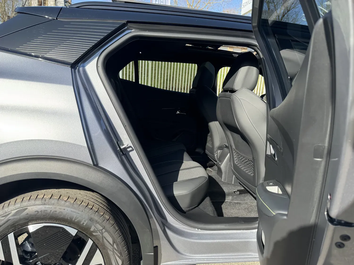 PEUGEOT 2008 II 1.2 HYBRID 136 GT E-DCS6