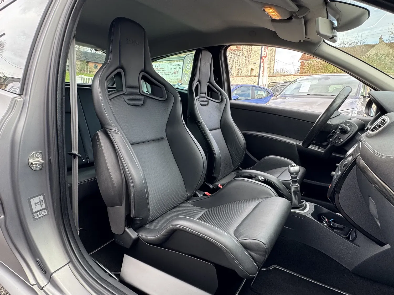 RENAULT CLIO III 2.0 16V 203 RS ANGE&DEMON