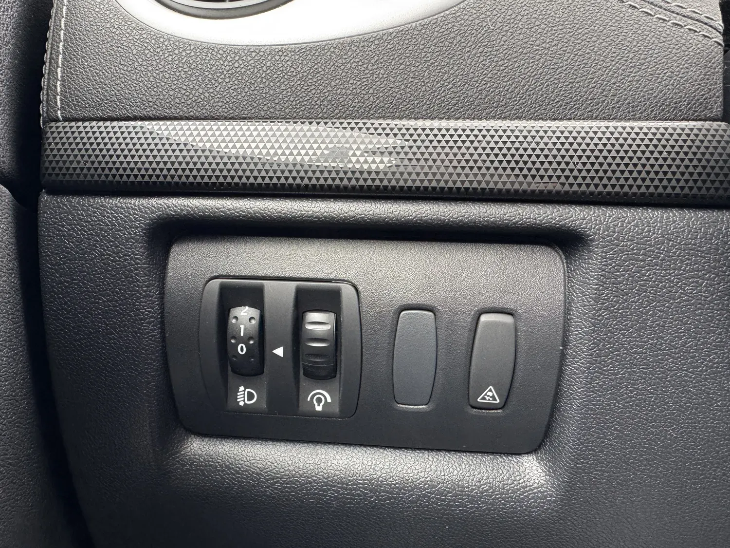 RENAULT CLIO III 2.0 16V 203 RS ANGE&DEMON