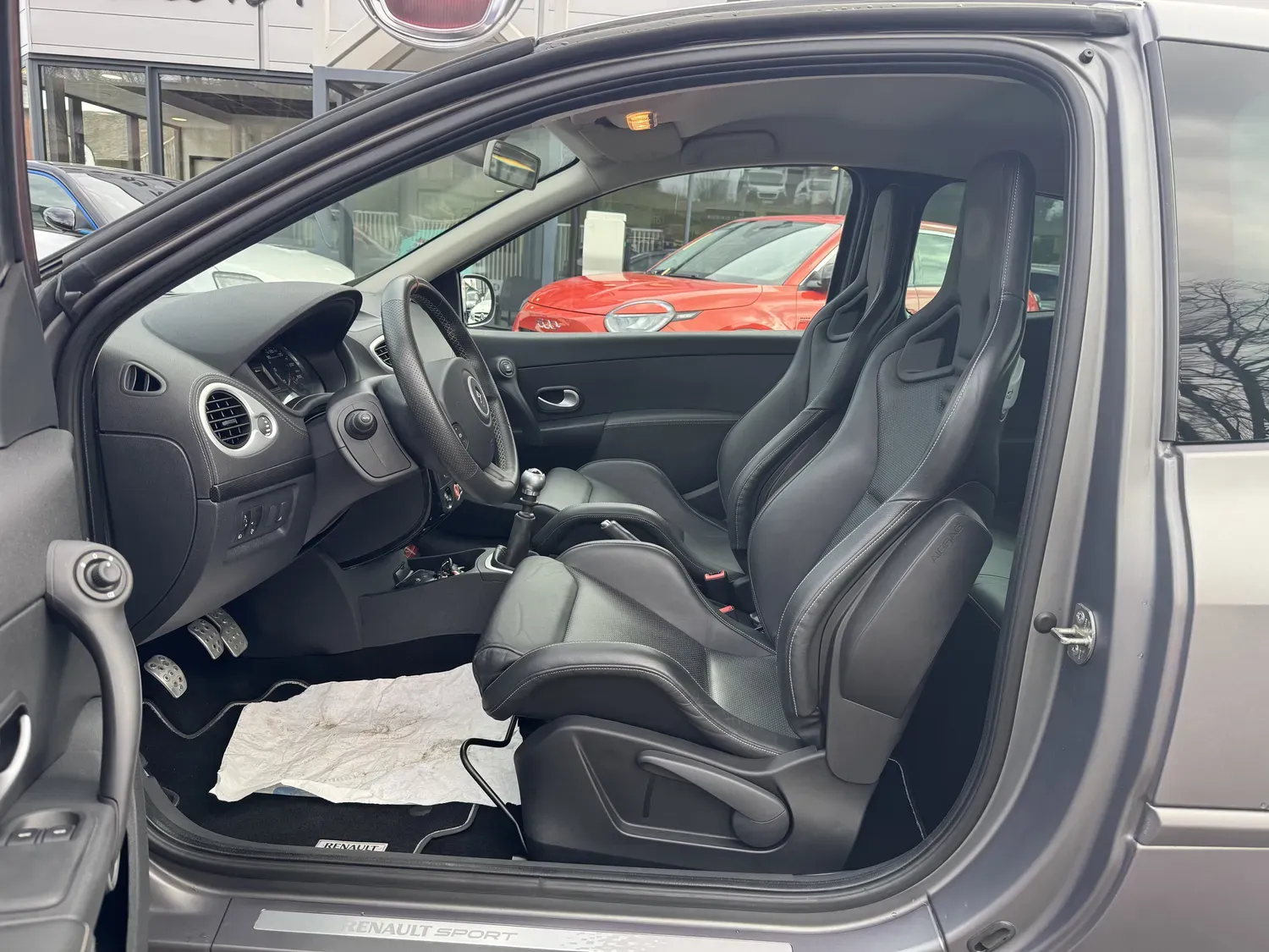 RENAULT CLIO III 2.0 16V 203 RS ANGE&DEMON