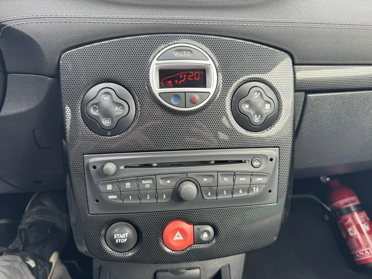 RENAULT CLIO III 2.0 16V 203 RS ANGE&DEMON