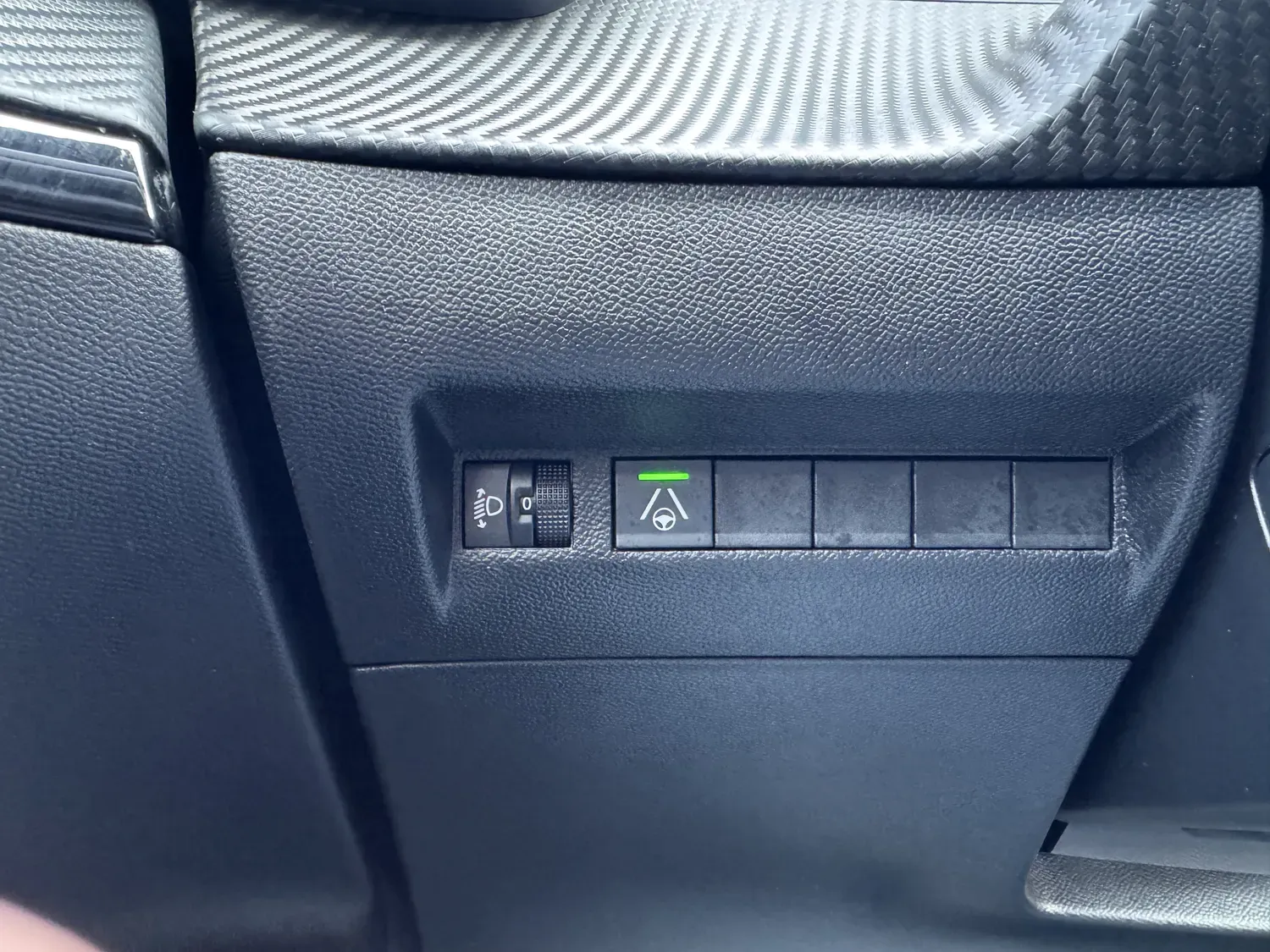 PEUGEOT 2008 1.2 HYBRID 145 ALLURE E-DCS