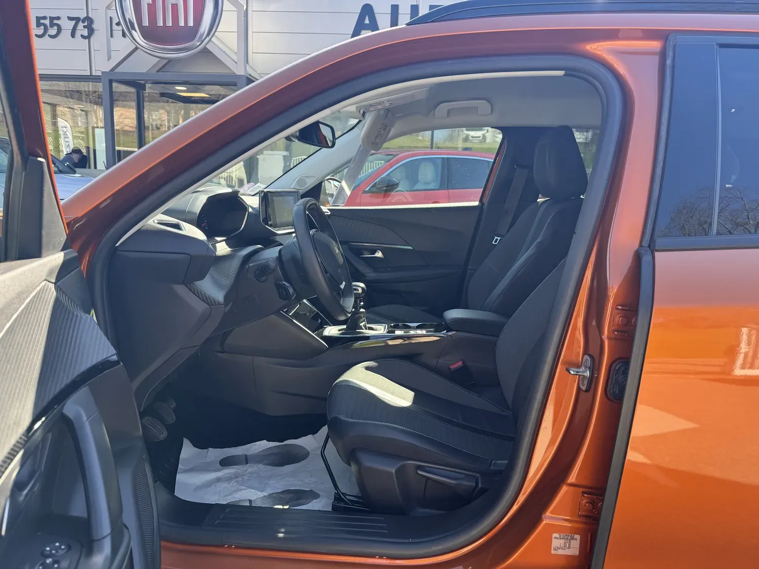 PEUGEOT 2008 1.2 100 ALLURE