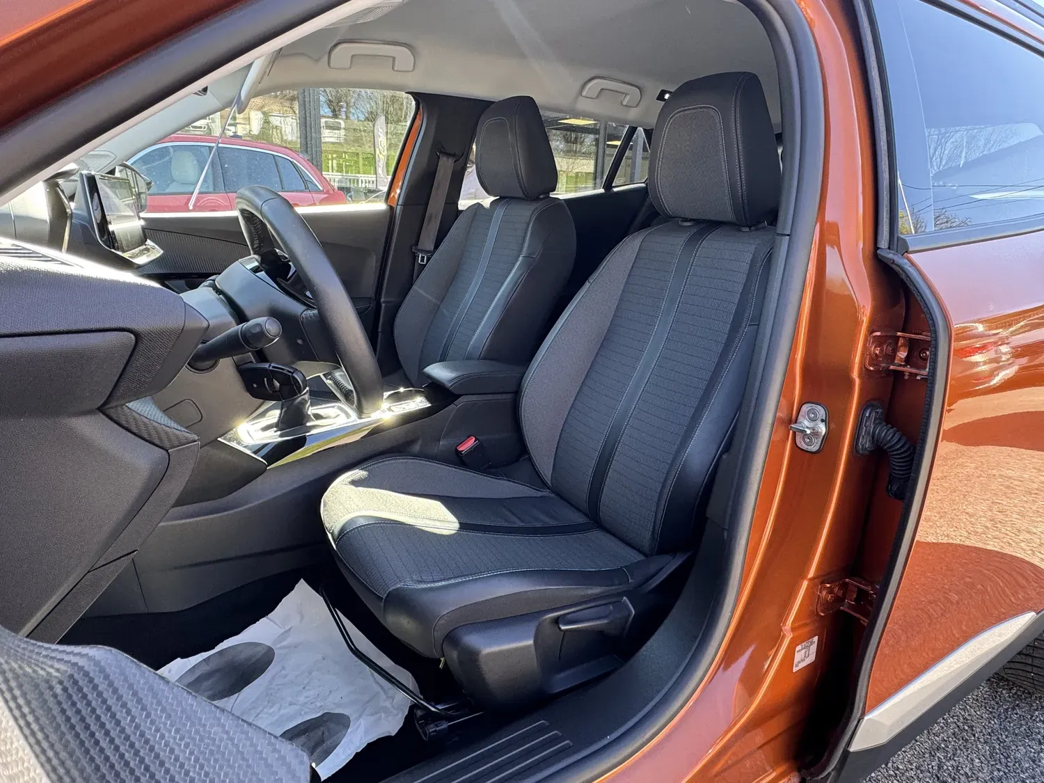 PEUGEOT 2008 1.2 100 ALLURE