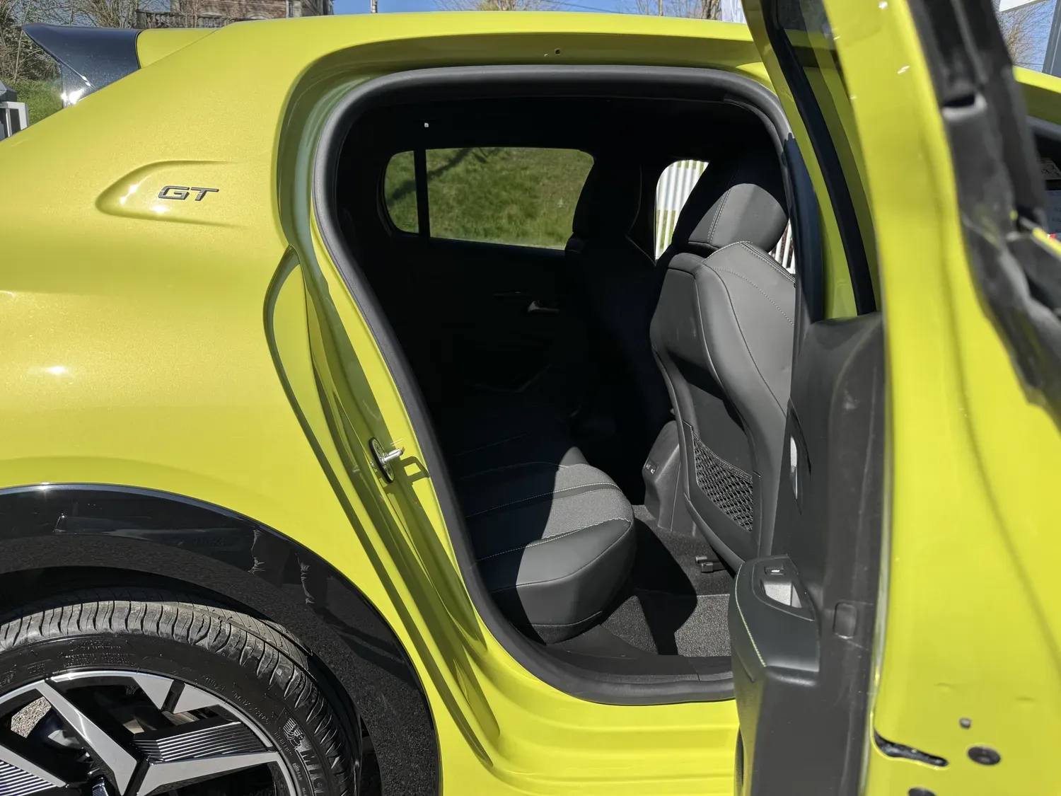 PEUGEOT 208 1.2 HYBRID 145 ALLURE E-DCS