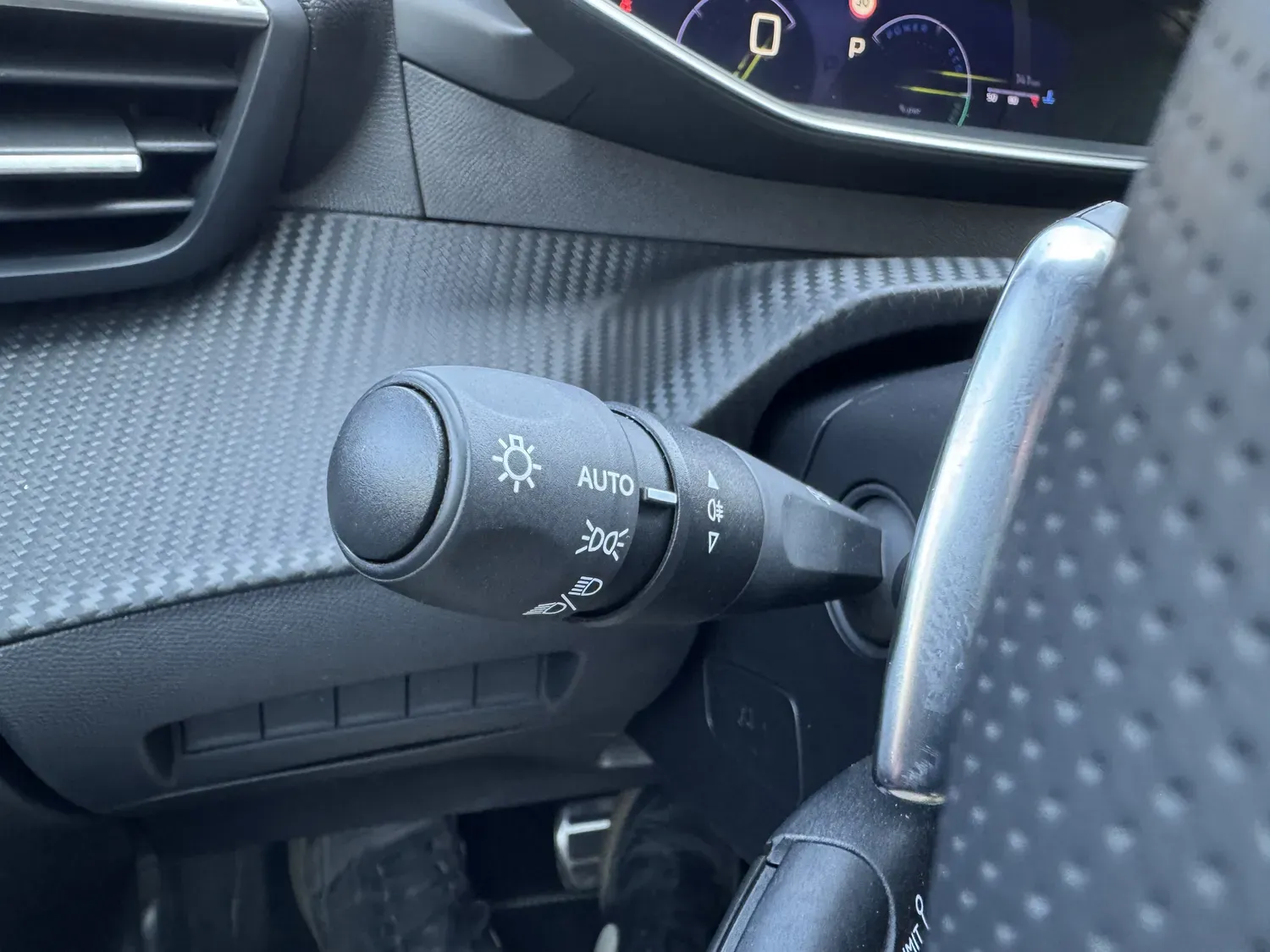 PEUGEOT 208 1.2 HYBRID 145 ALLURE E-DCS