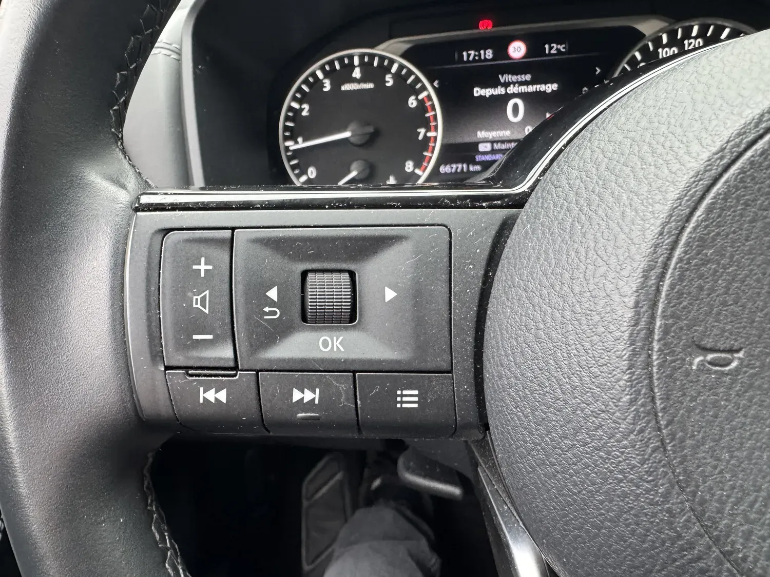 NISSAN QASHQAI III 1.3 MILD HYBRID 140 CH N-CONNECTA