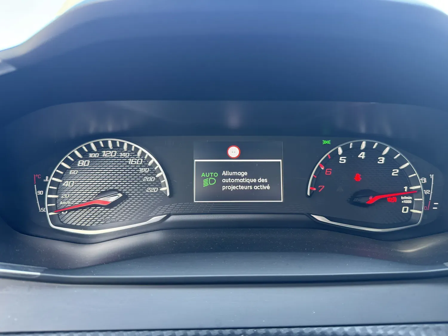 PEUGEOT 208 1.2 100 ALLURE