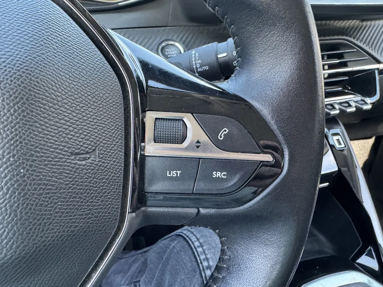 PEUGEOT 208 1.2 100 ALLURE