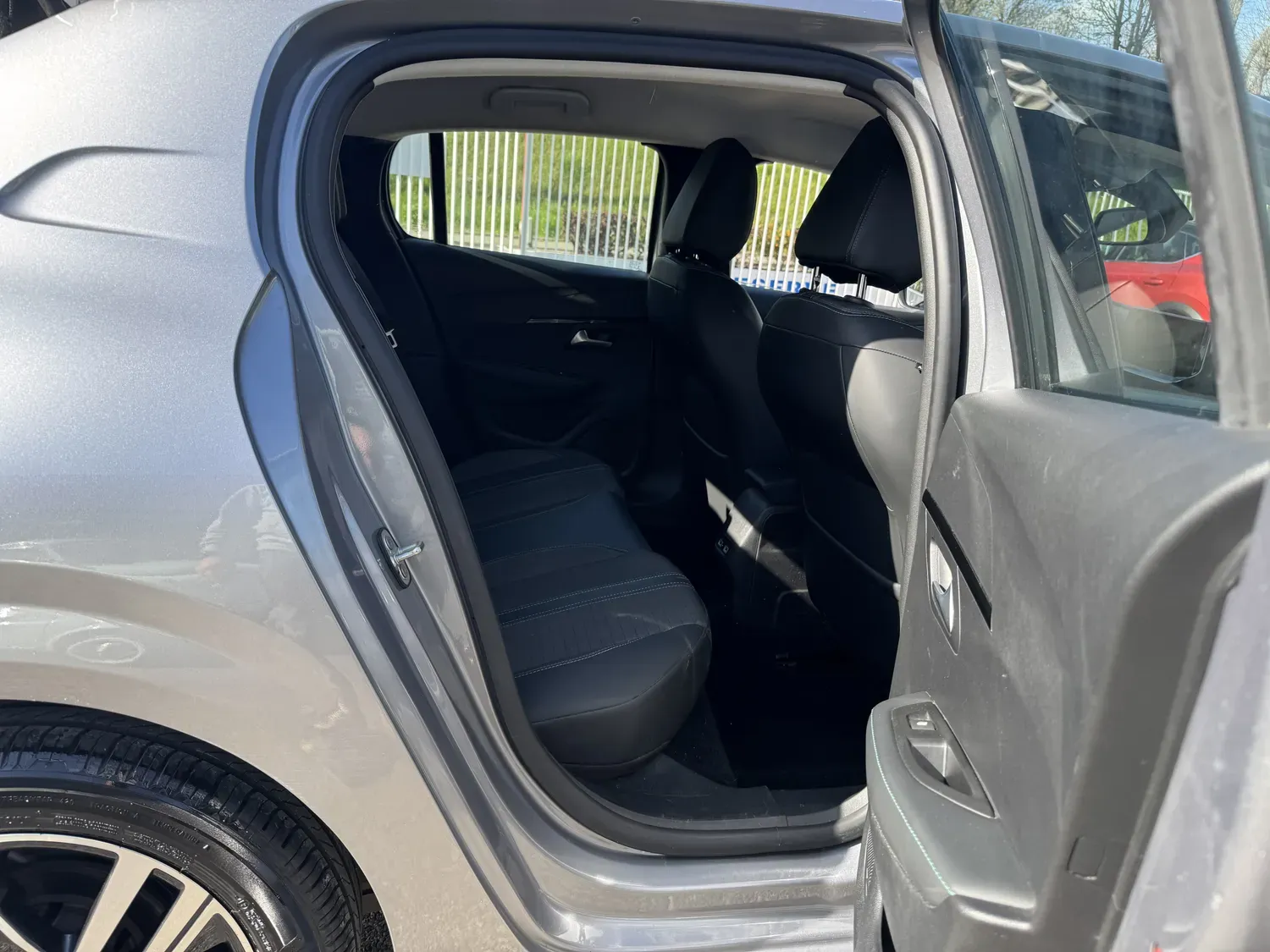 PEUGEOT 208 1.2 100 ALLURE