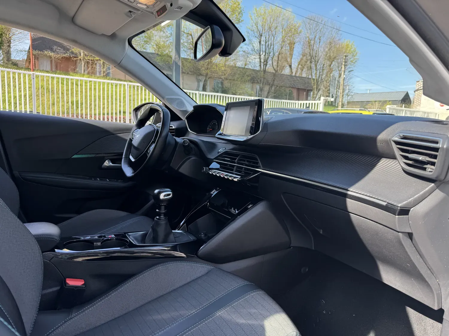 PEUGEOT 208 1.2 100 ALLURE