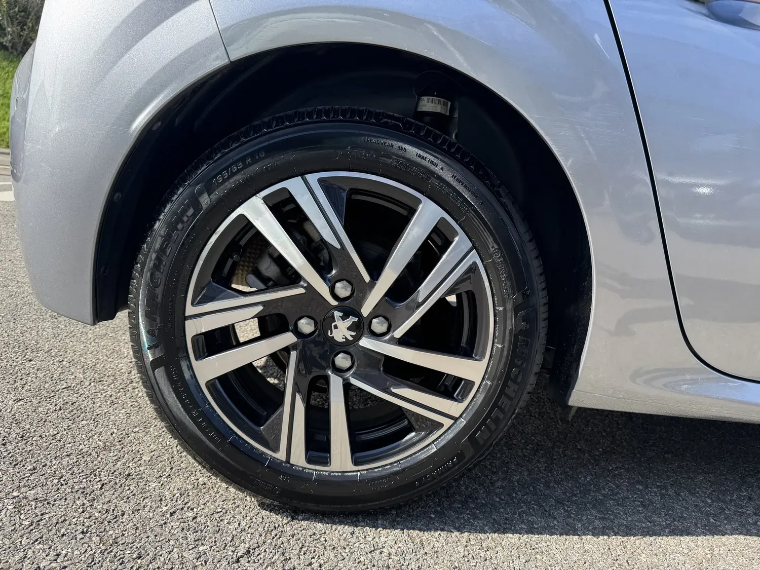 PEUGEOT 208 1.2 100 ALLURE