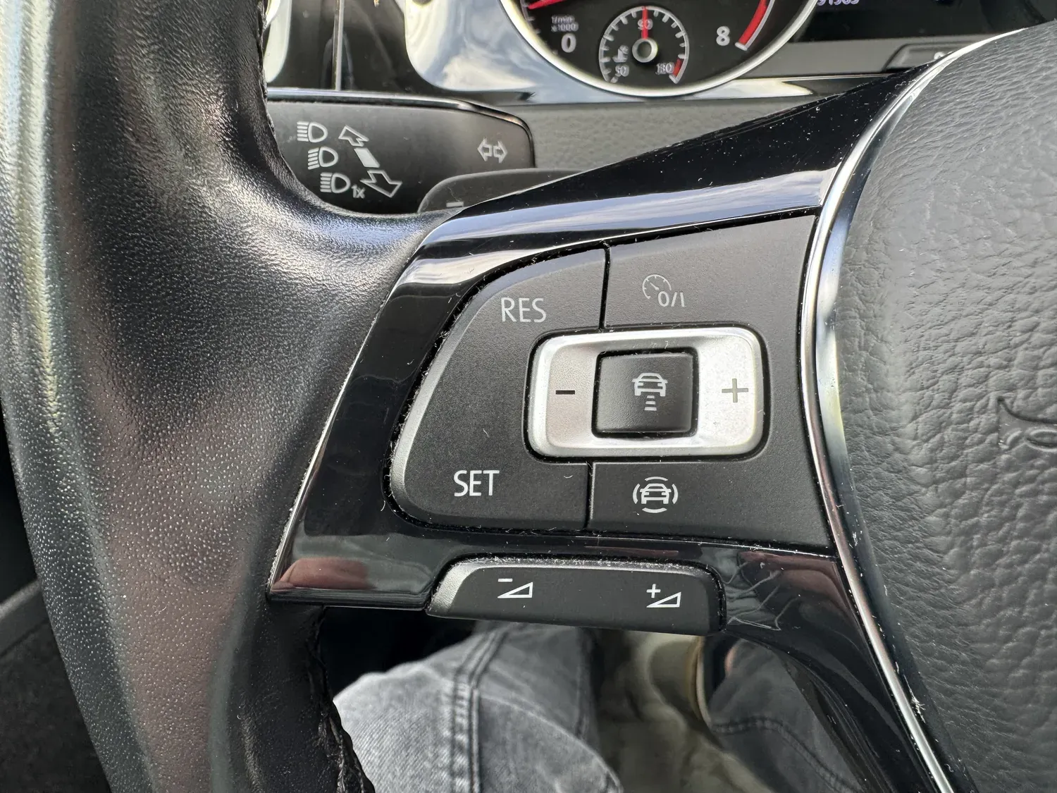 VOLKSWAGEN GOLF VIII 1.5 ETSI 150 R-LINE DSG7